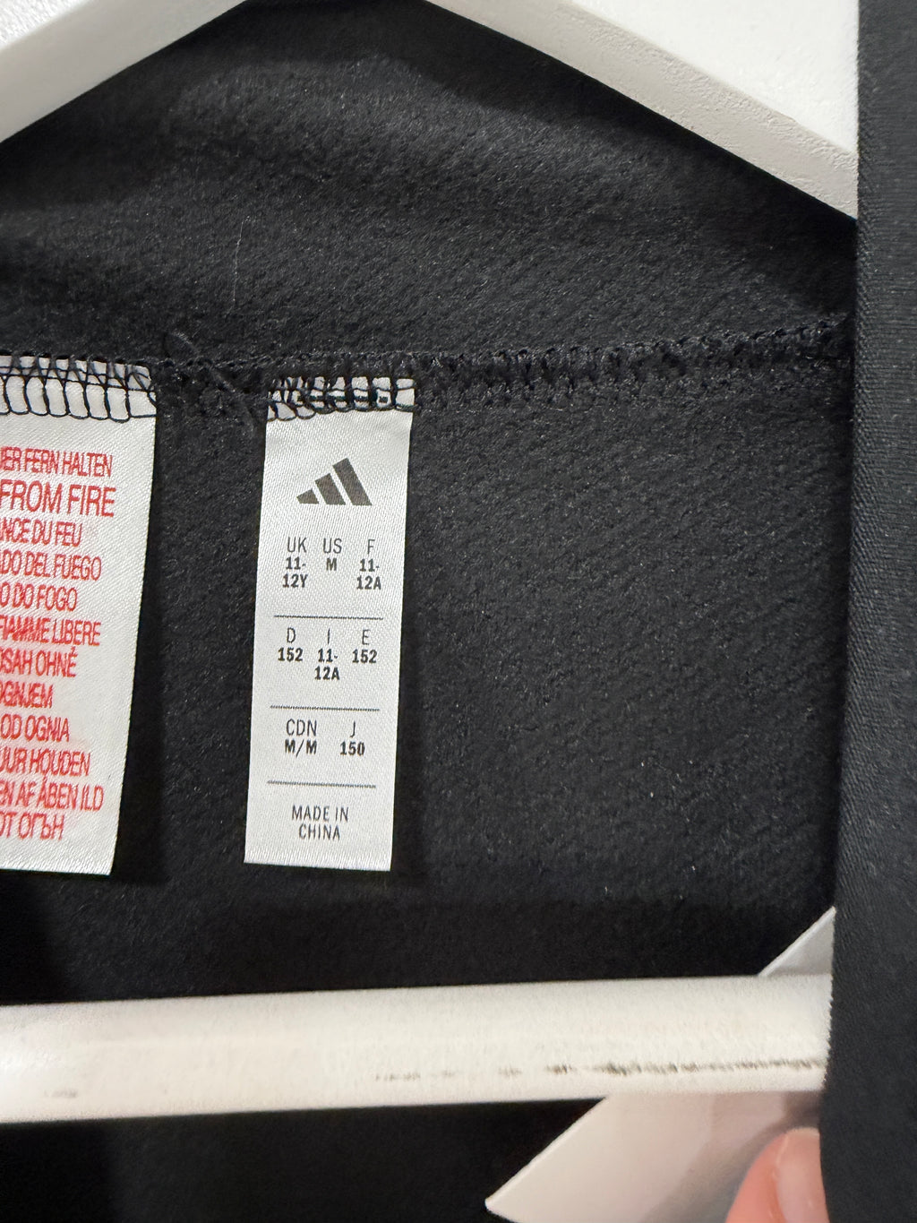Adidas Tiro 26 Club Wind Top Youth – Black/Light