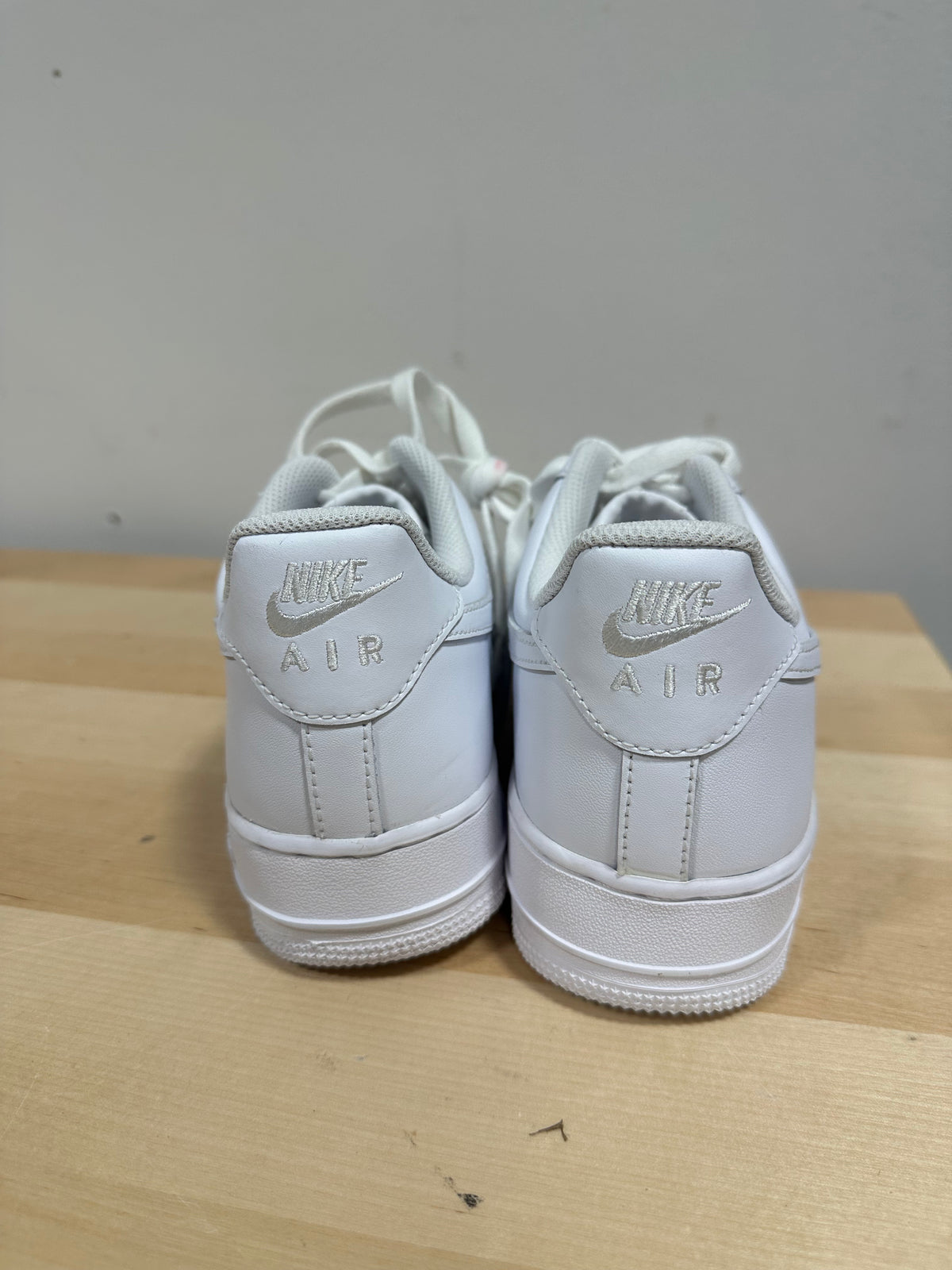 DEFECTS Nike Air Force 1 Low 07 Triple White Leather CW2288-111 Men’s Size 9.5