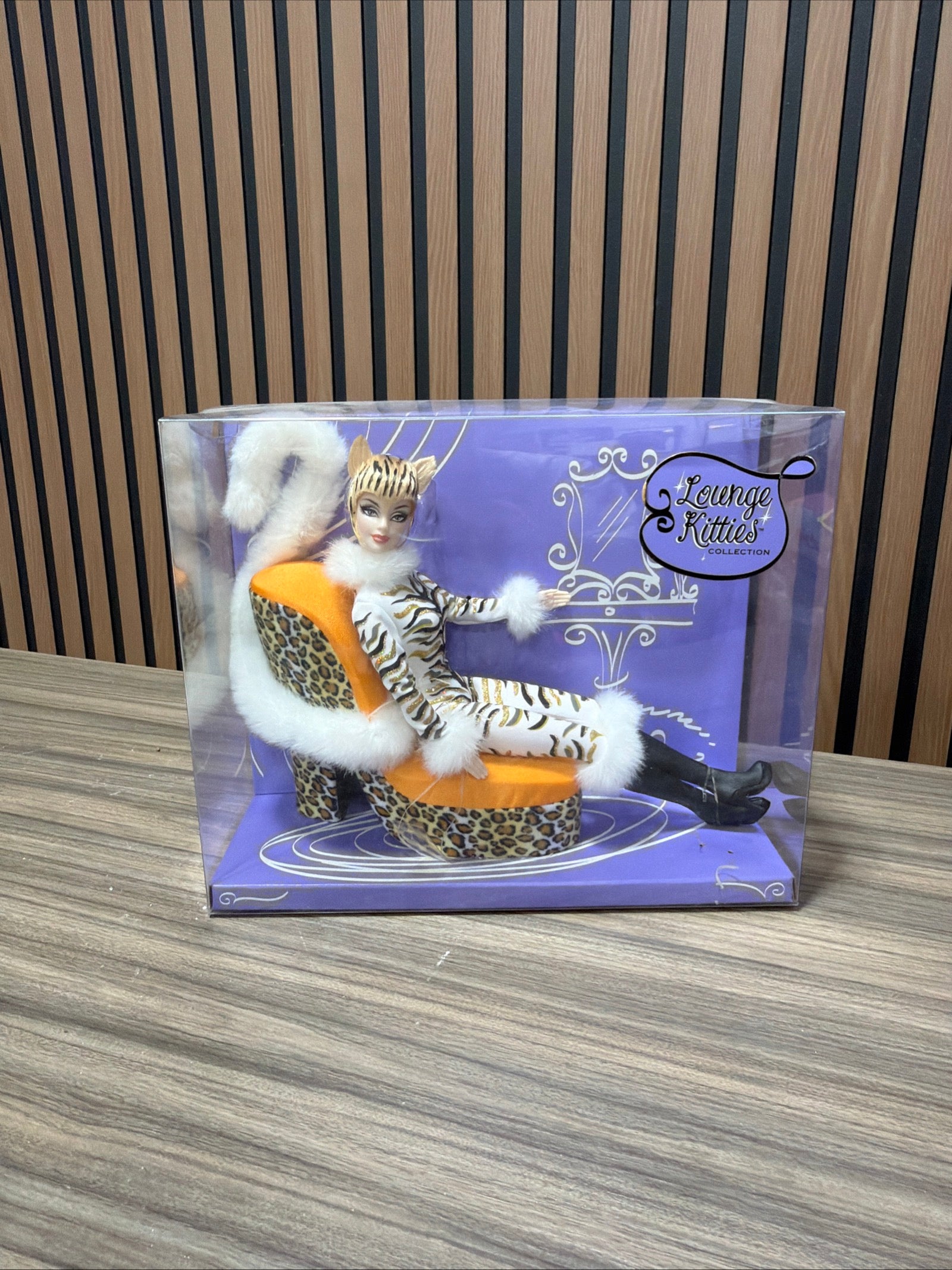 Barbie Lounge Kitties Tiger Doll with Cheetah Chaise 2003