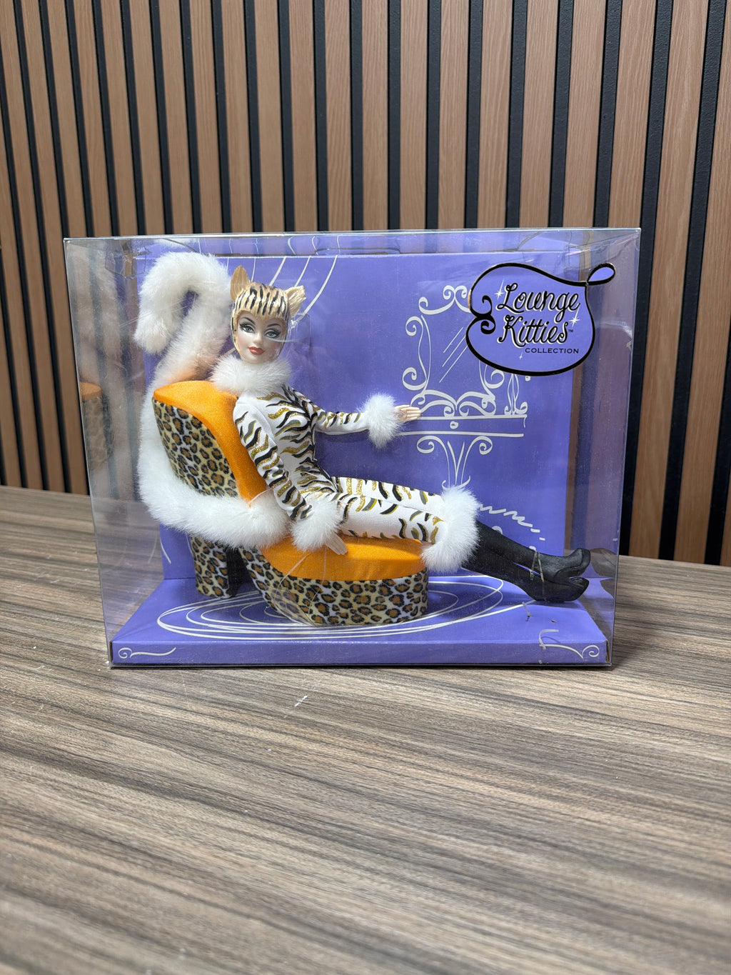 Barbie Lounge Kitties Tiger Doll with Cheetah Chaise 2003