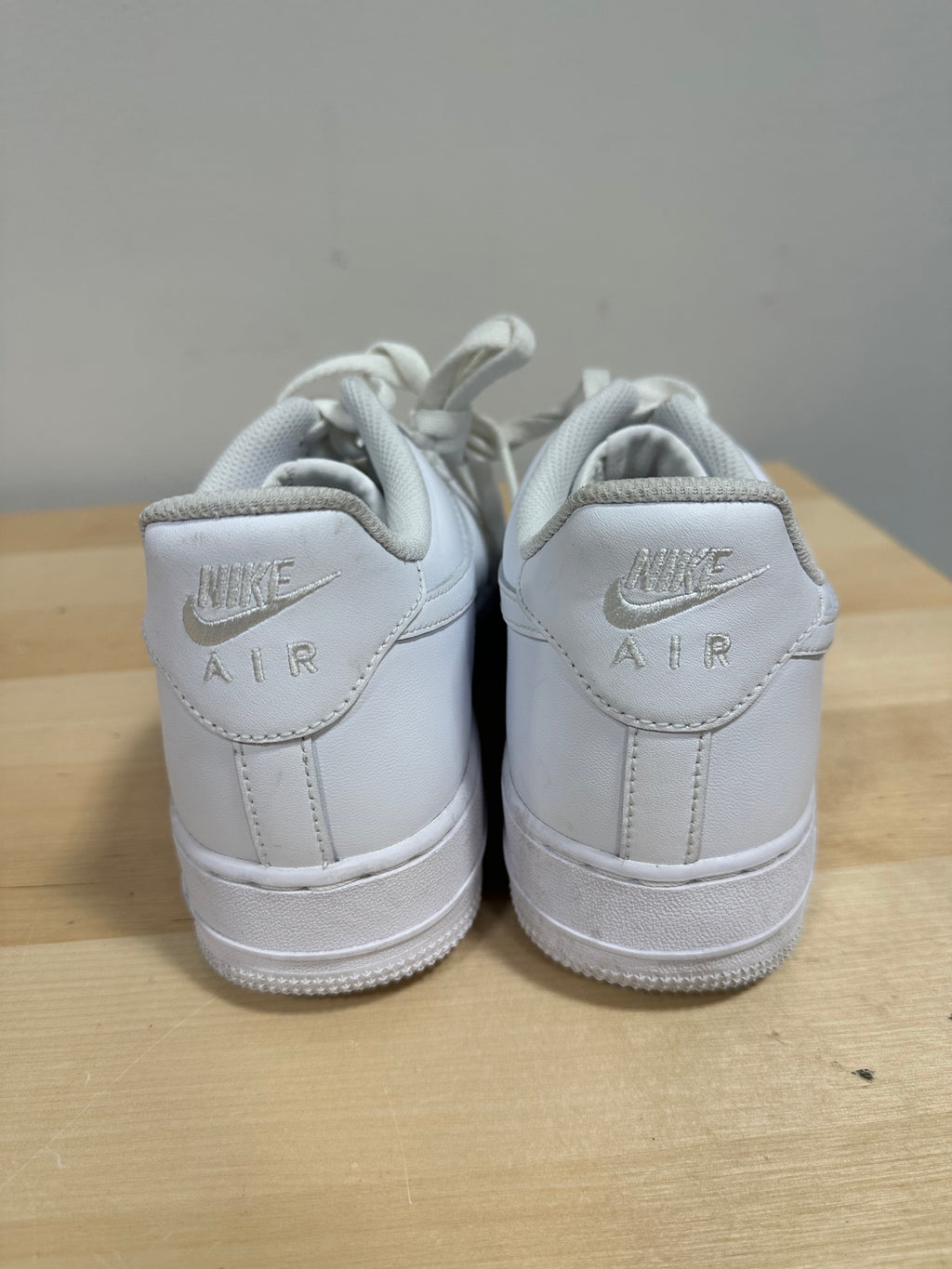Lightly worn Nike Air Force 1 Low 07 Triple White Leather CW2288-111 Men’s Size 10.5