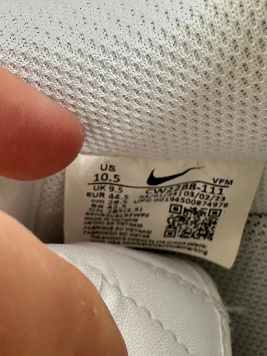 Lightly worn Nike Air Force 1 Low 07 Triple White Leather CW2288-111 Men’s Size 10.5