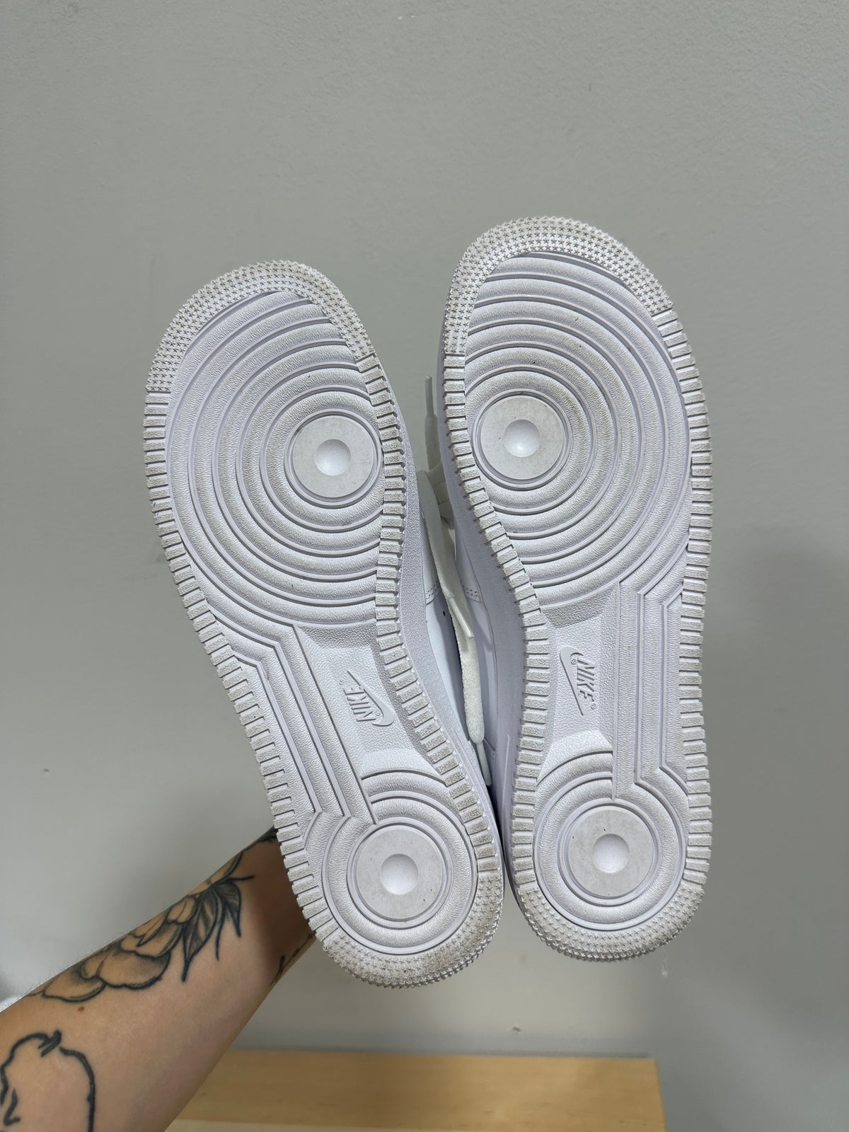 Lightly worn Nike Air Force 1 Low 07 Triple White Leather CW2288-111 Men’s Size 11