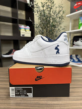 Load image into Gallery viewer, Nike US Force 1 Concrete Boys Sz 11
