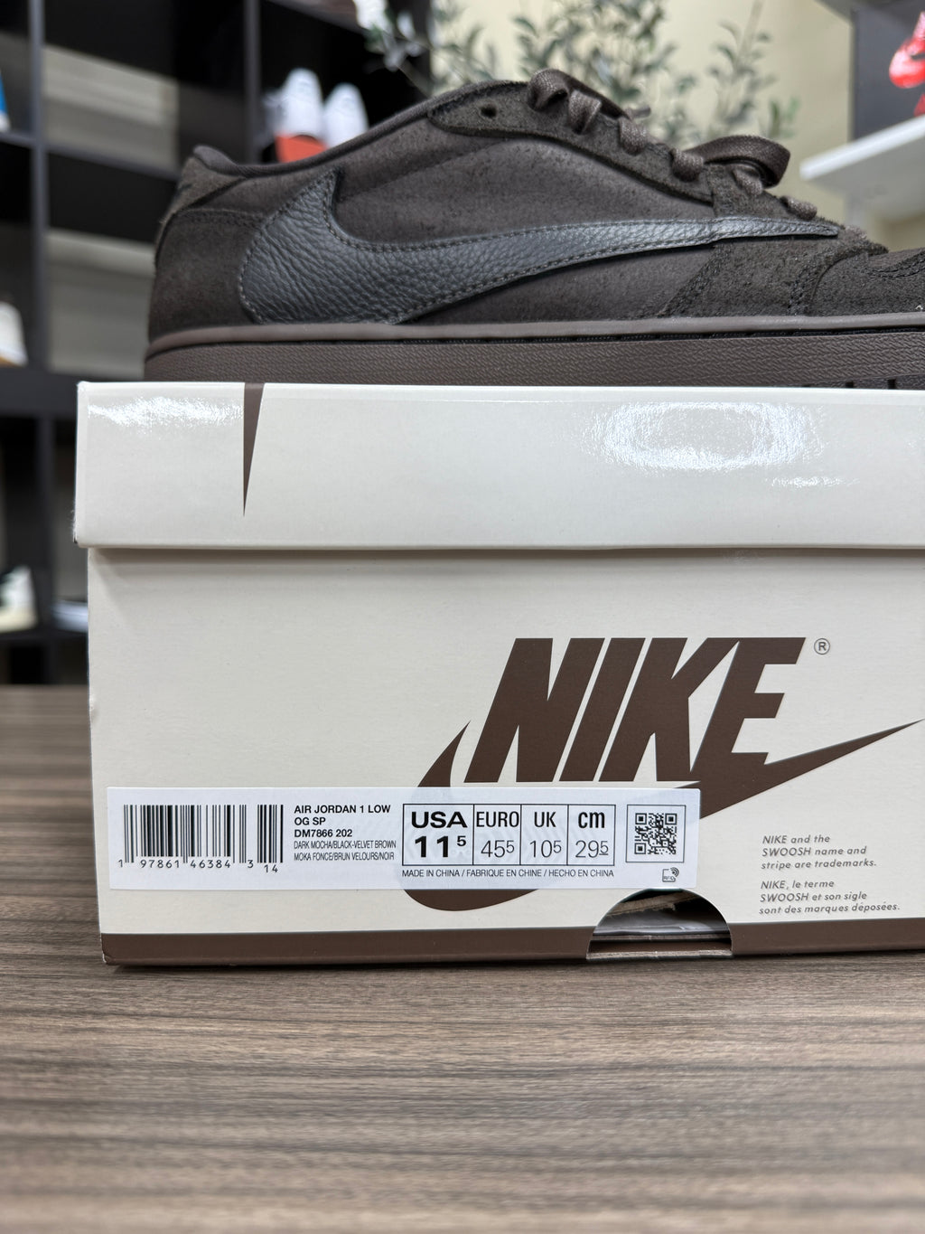 Nike x Travis Scott Jordan 1 Low Velvet Brown Sz 11.5