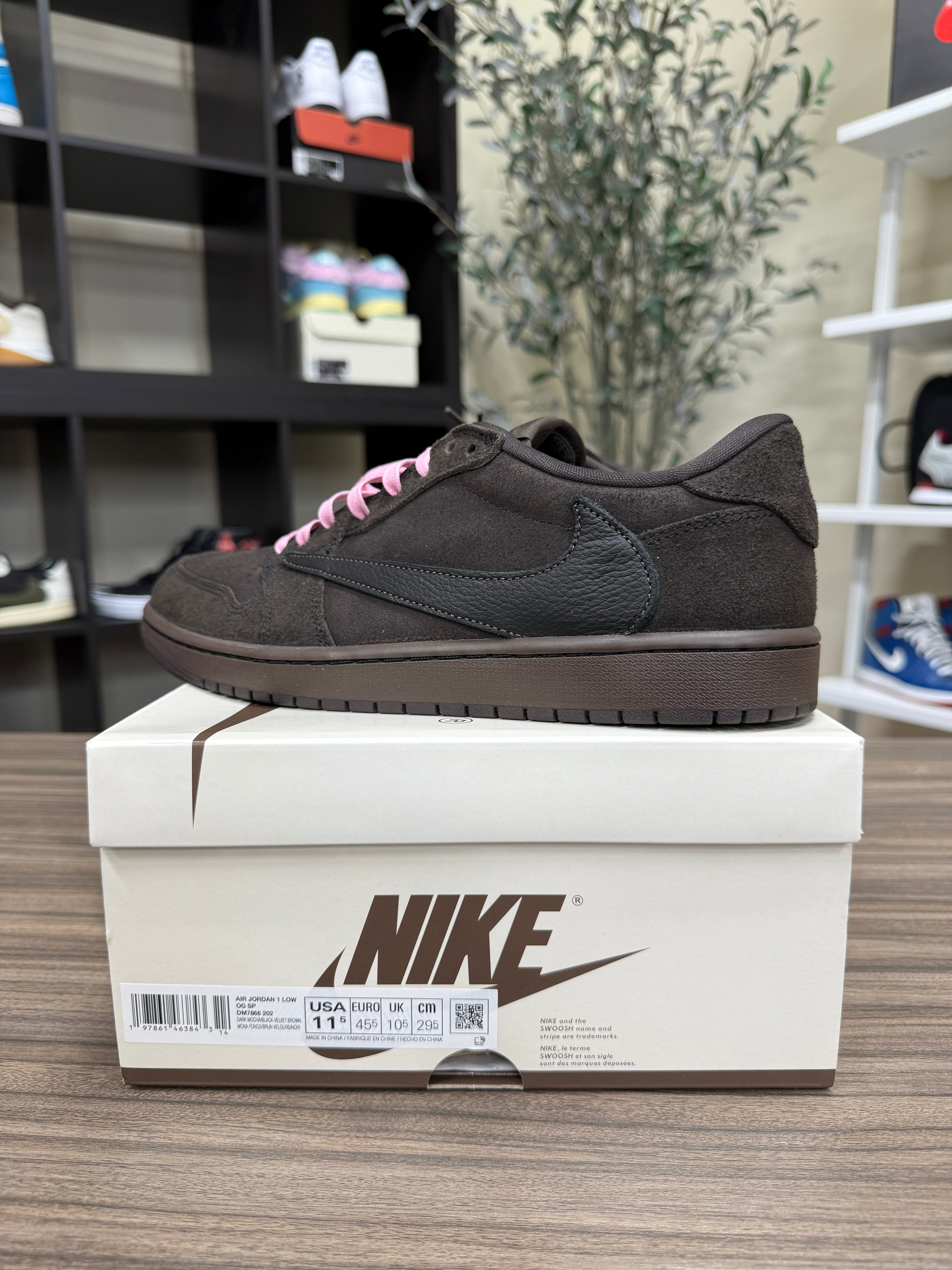 Nike x Travis Scott Jordan 1 Low Velvet Brown Sz 11.5
