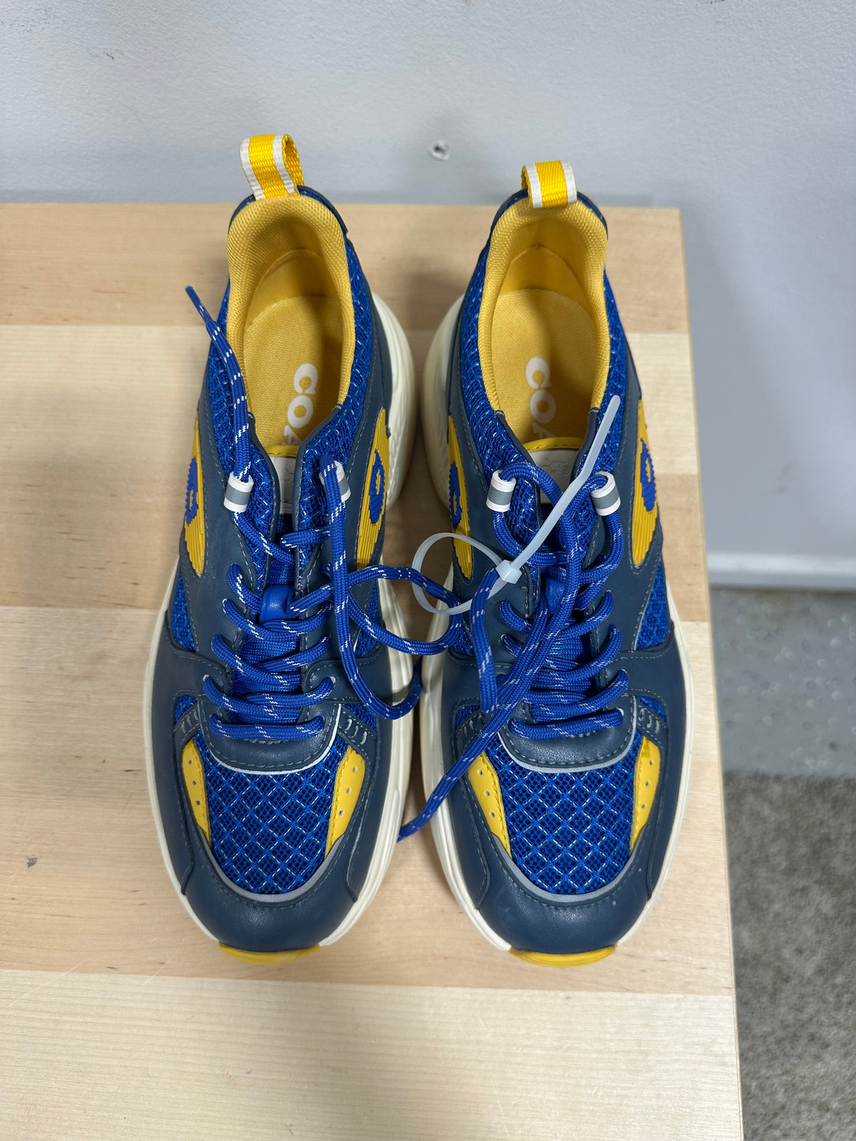 NEW COACH Men's Tech Runner Sneakers Blue Fin Navy Yellow Shoes Size 8 C5935