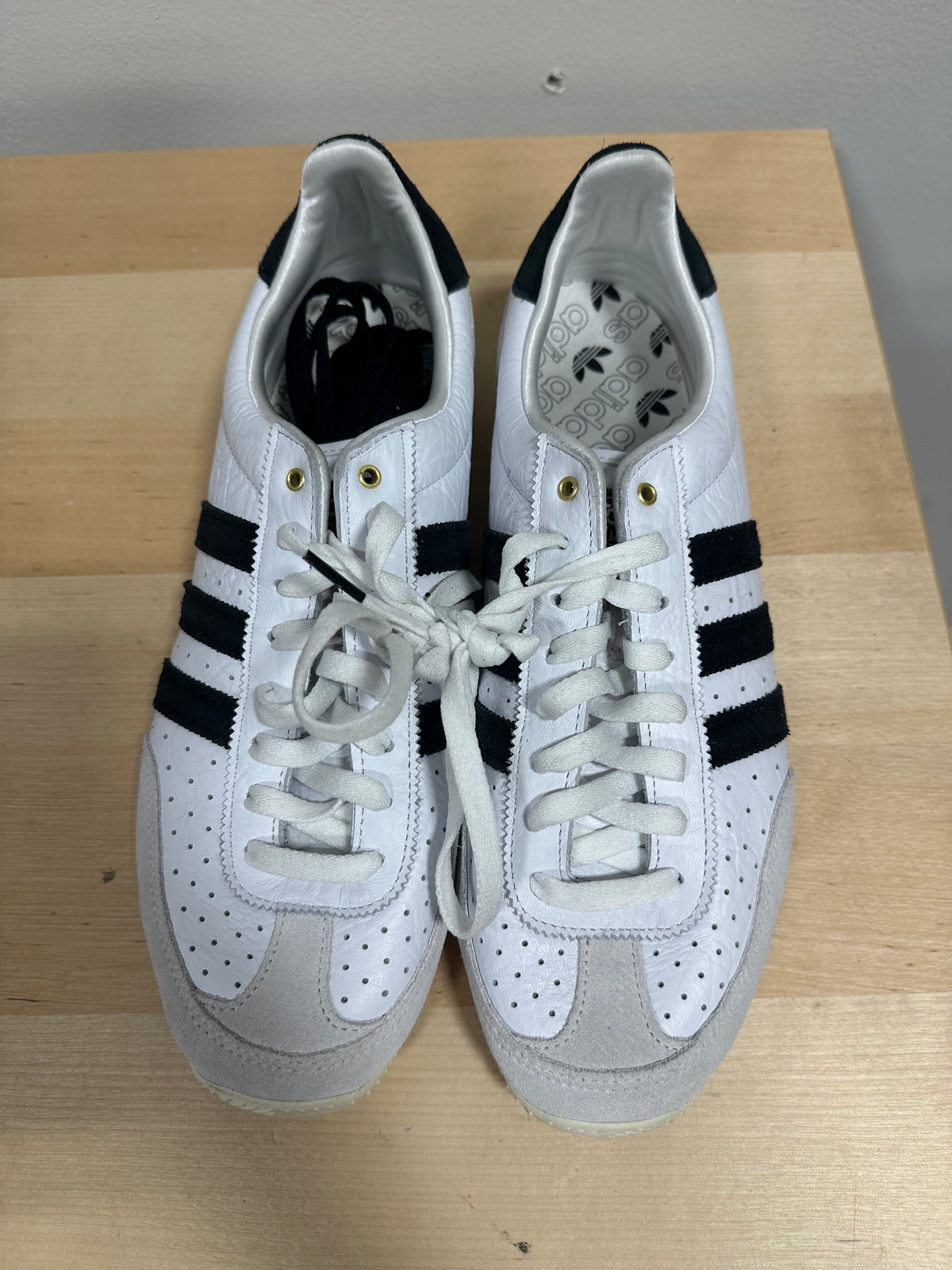 adidas Originals Japan White Core Black Gold Metallic IH5489 Women’s Size 11.5/ Mens Sz 10