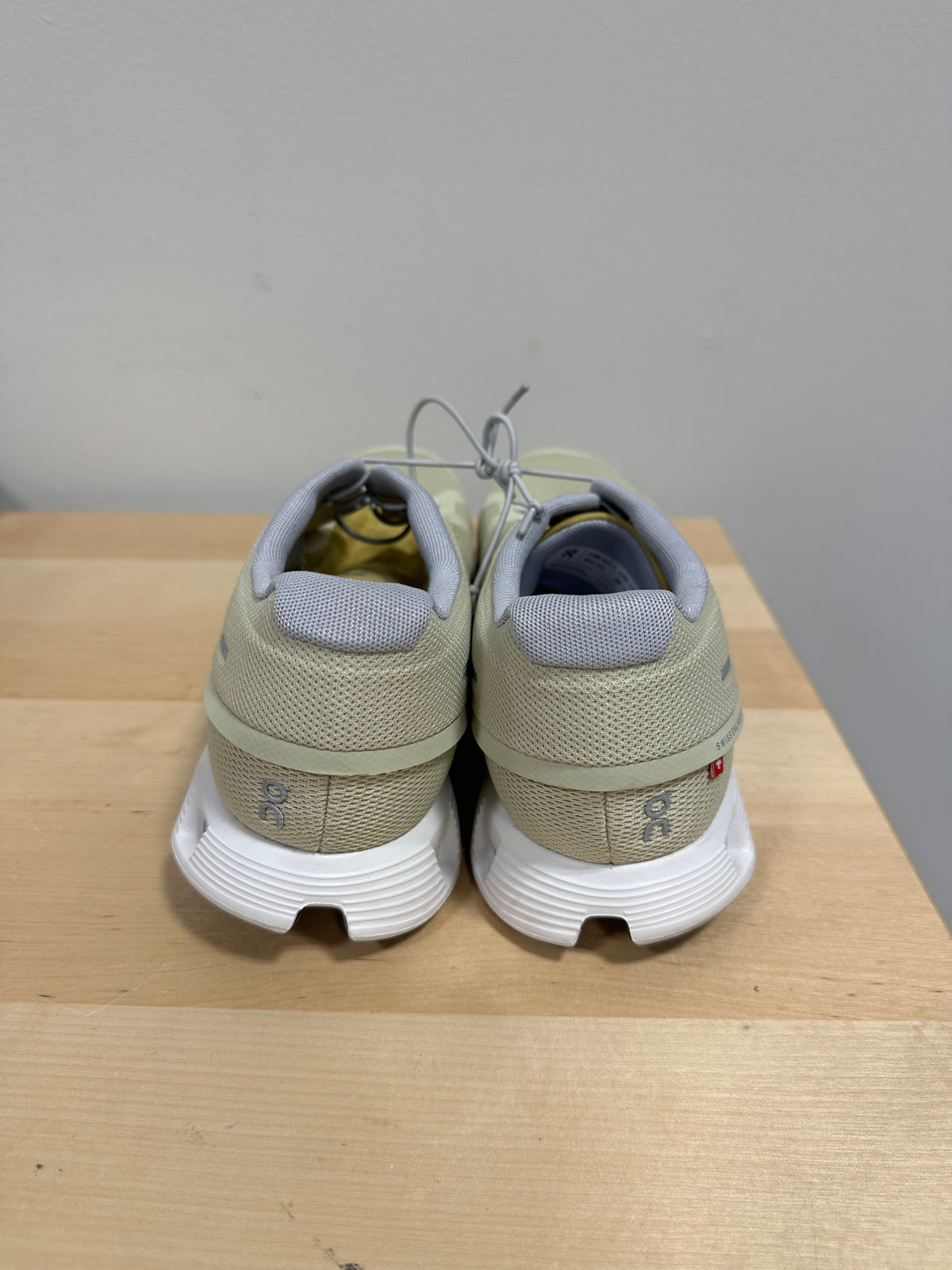 On Running Cloud 5 Haze Bronze Olive Alloy 59.98163 Men’s Size 11
