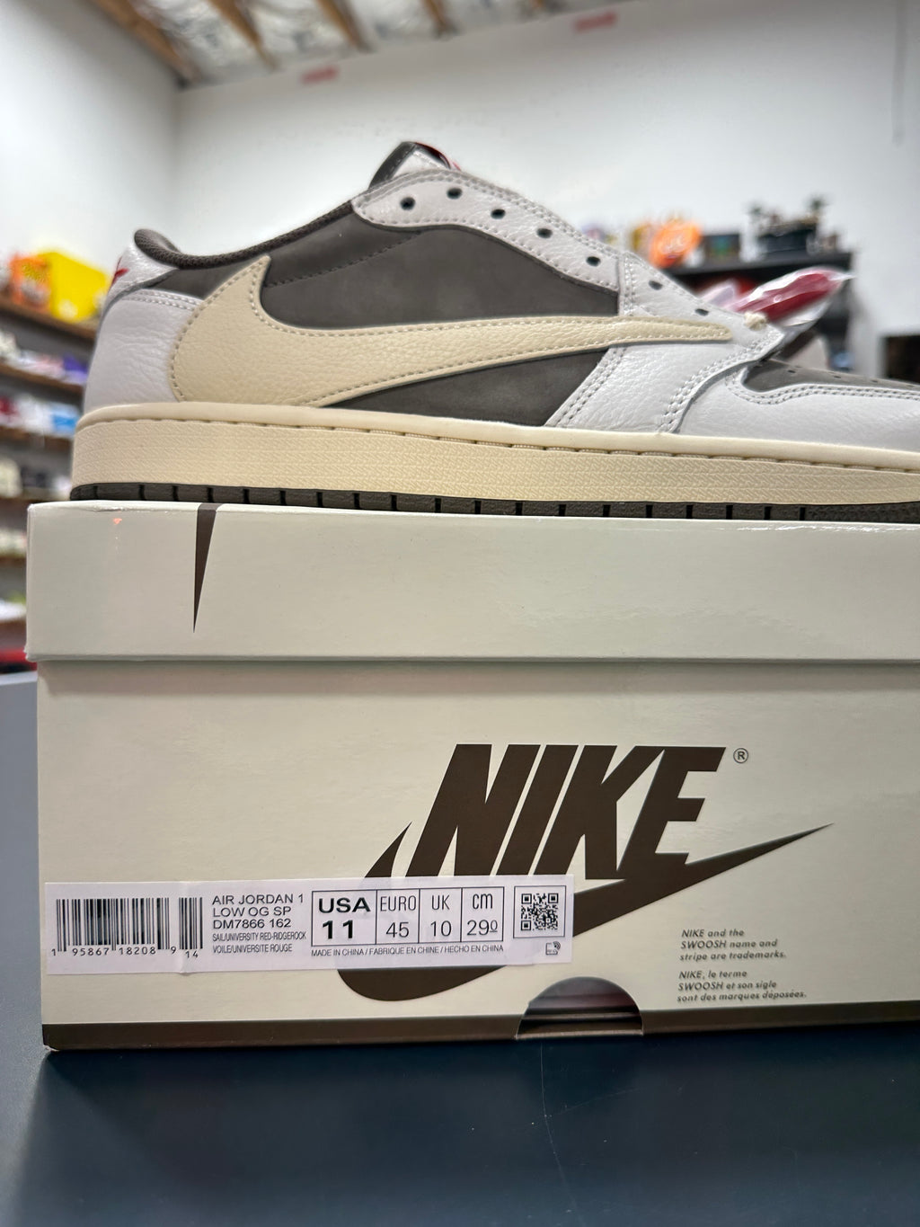 Travis Scott Jordan 1 Low Reverse Mocha Sz 11