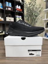 Load image into Gallery viewer, ALO Runner Black Sz 11.5

