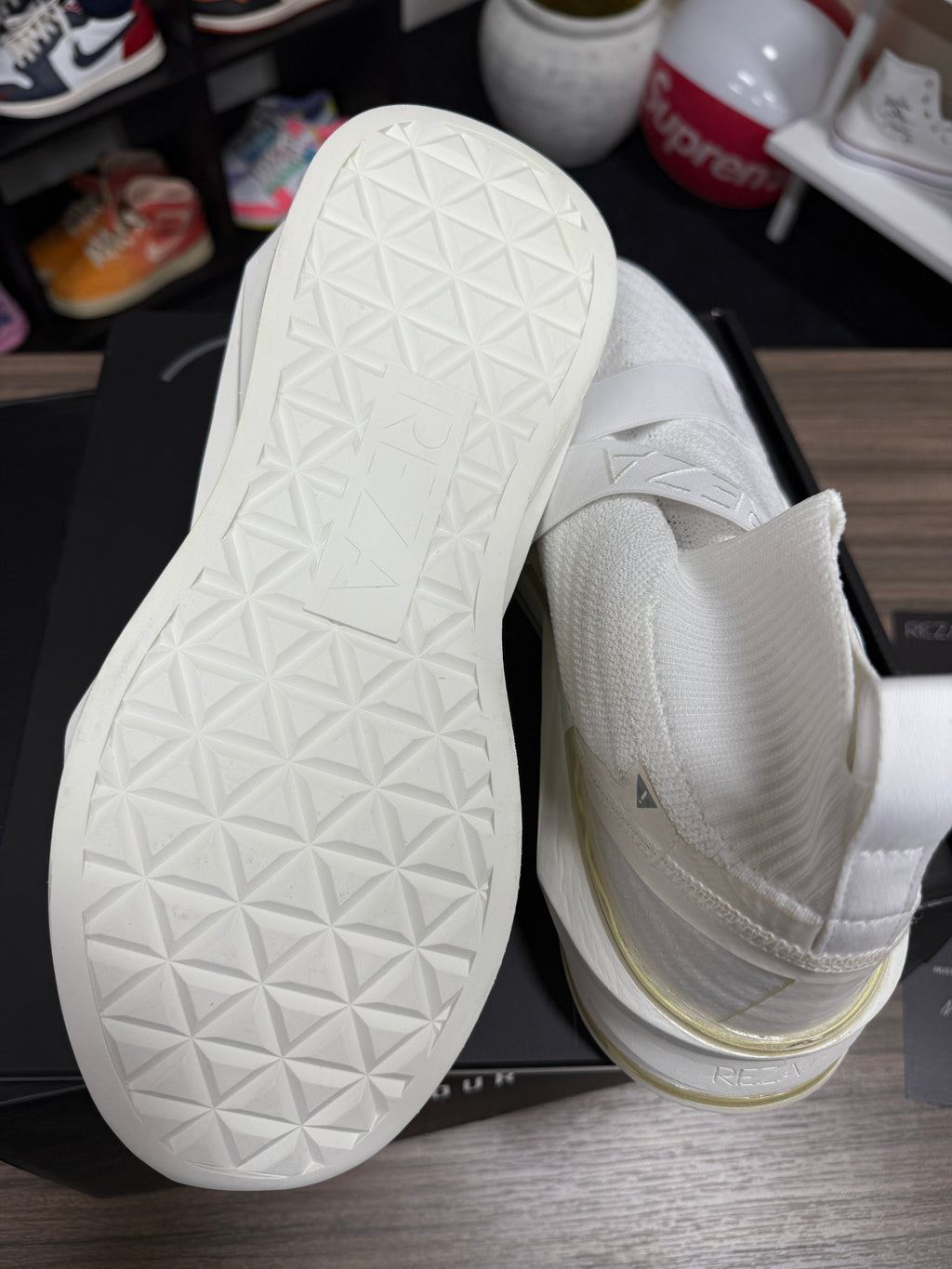 Reza 1 Remastered White Light Sz 11 Light up
