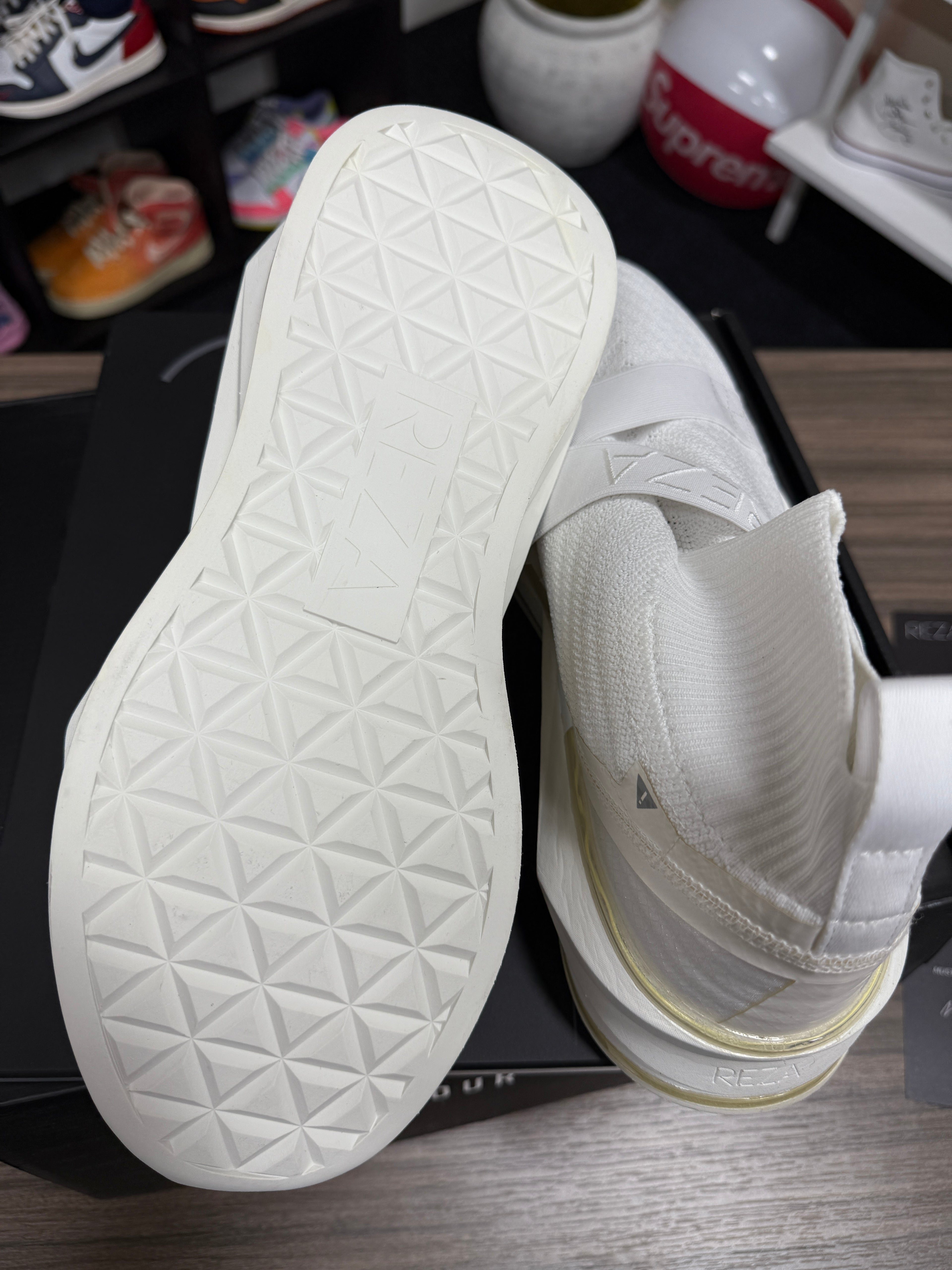 Reza 1 Remastered White Light Sz 11 Light up