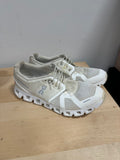 On Running Cloud 5 Undyed White Sustainable Mesh 59.98373 Women’s Size 8