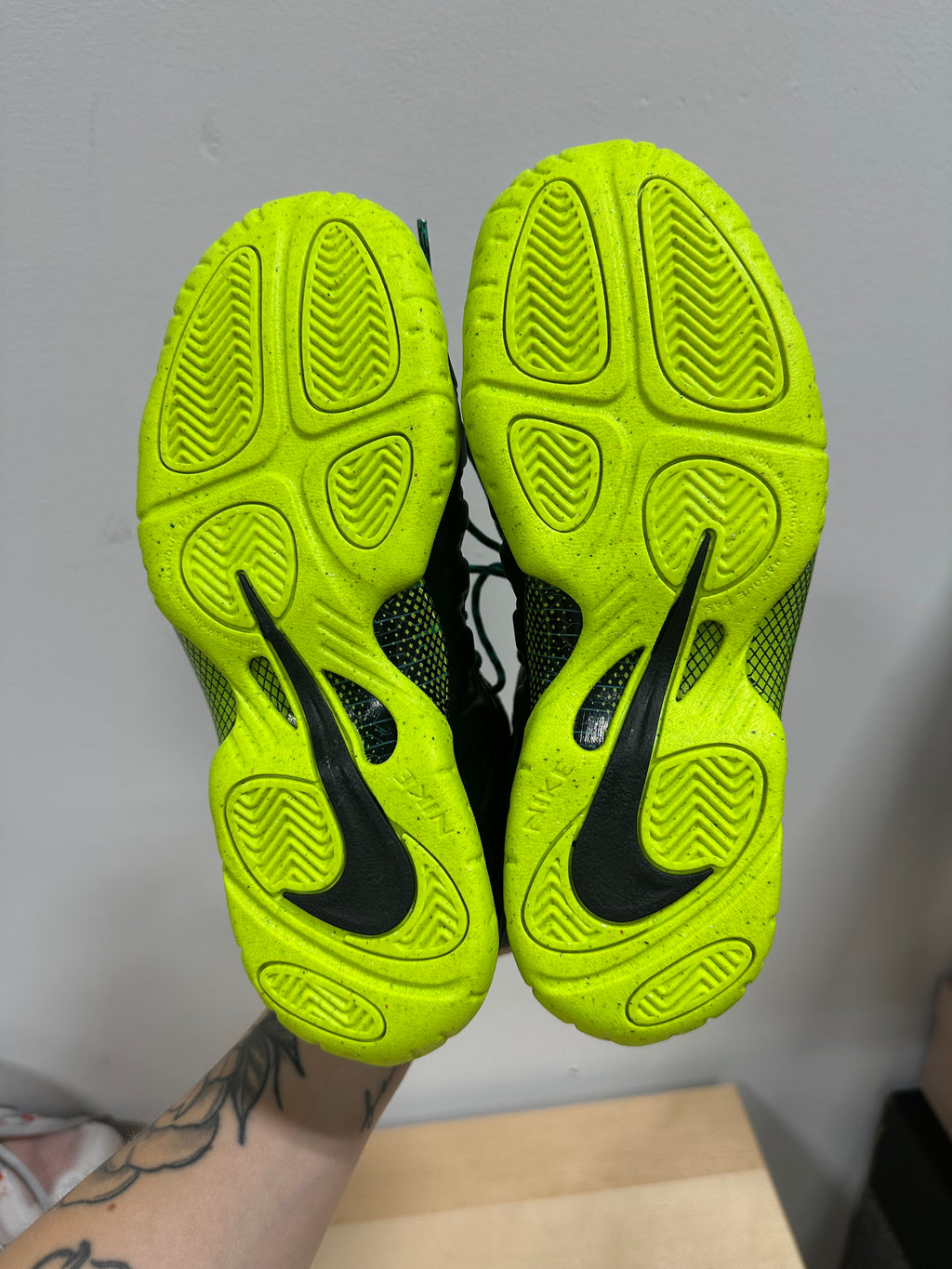 Nike Little Posite One Emerging Powers Black Volt Green DZ2852-001 Size 5.5Y
