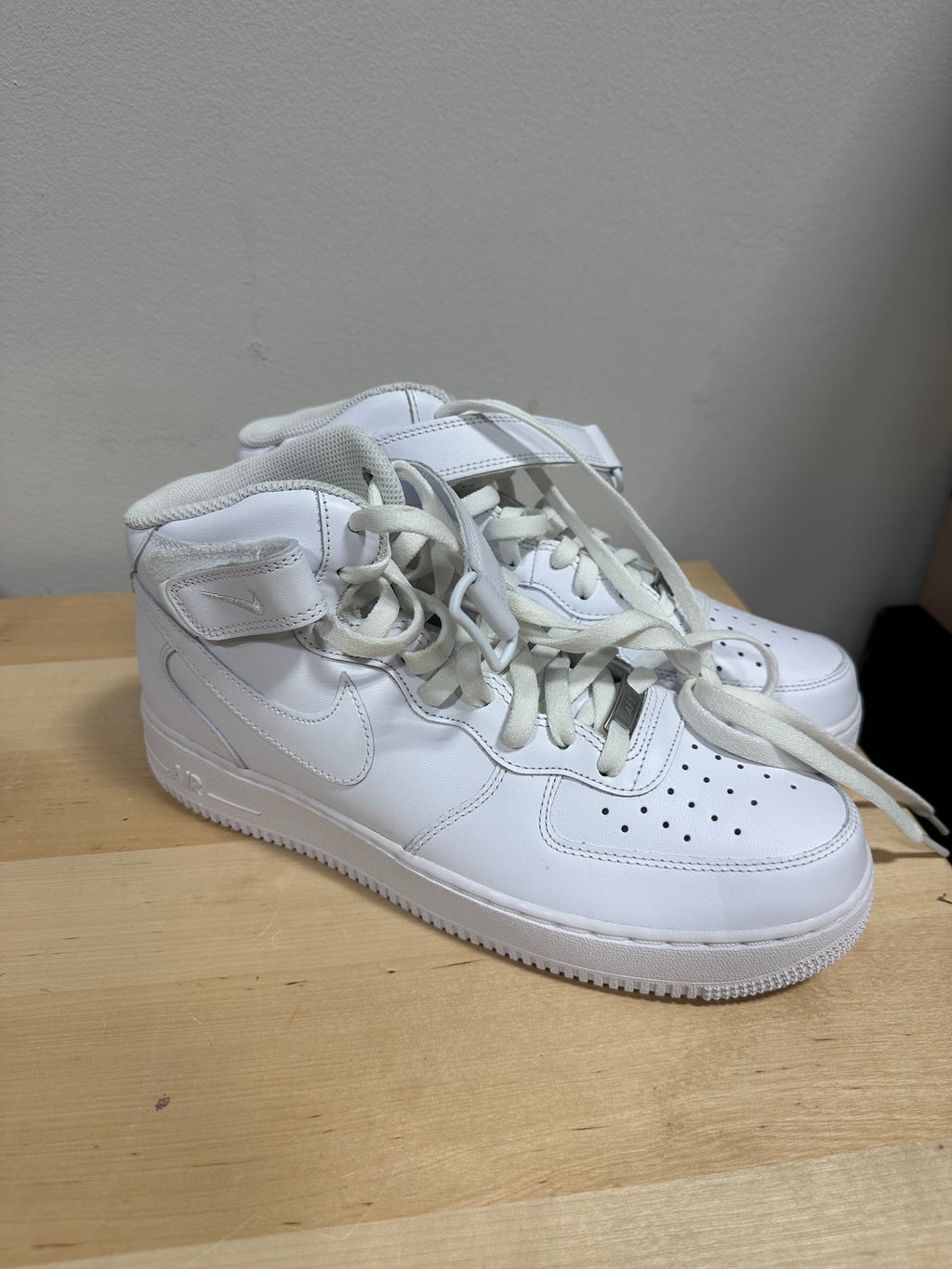 Nike Air Force 1 Mid 07 Triple White Leather Basketball CW2289-111 Men’s Size 10.5