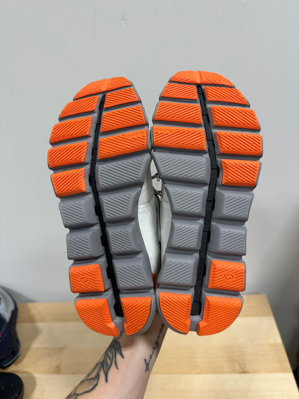 On Running Cloud X 3 Ivory Alloy Orange Mesh 60.98252 Women’s Size 9