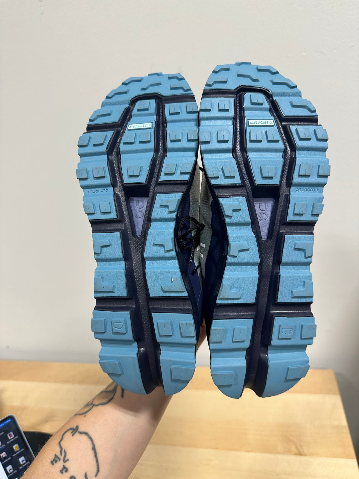 On Running Cloudvista Navy Wash Trail Running Mesh 64.98063 Men’s Size 11.5
