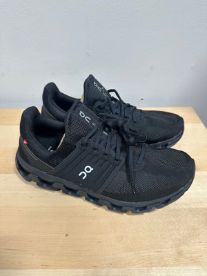 On Running Cloudswift 3 All Black Triple Black City Runner Men’s Size 9.5