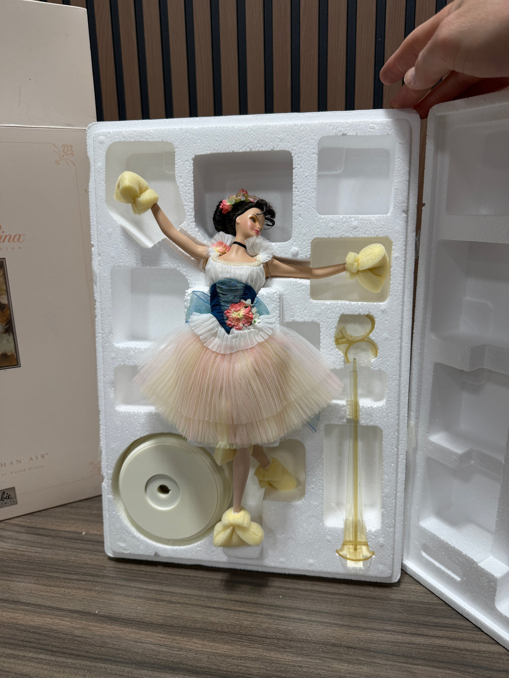 Barbie Lighter Than Air Prima Ballerina Porcelain Doll 2000 Mattel #29905