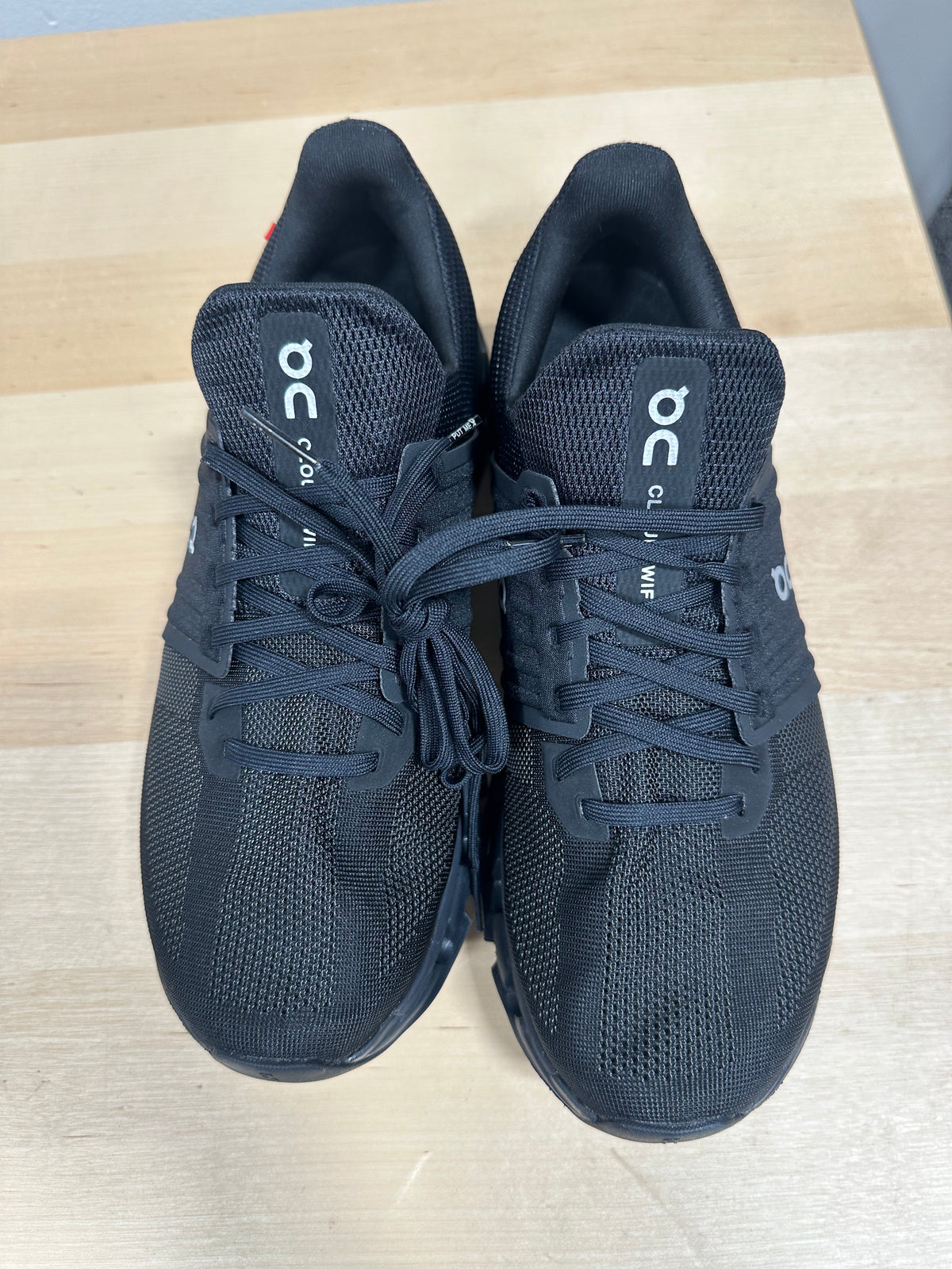 On Running Cloudswift 3 All Black Triple Black City Runner Men’s Size 9.5