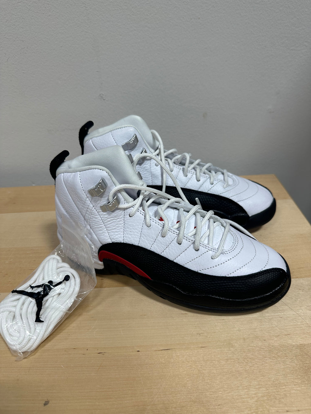 Air Jordan 12 Retro GS Cherry White Varsity Red 153265-162 Kids Size 4.5Y