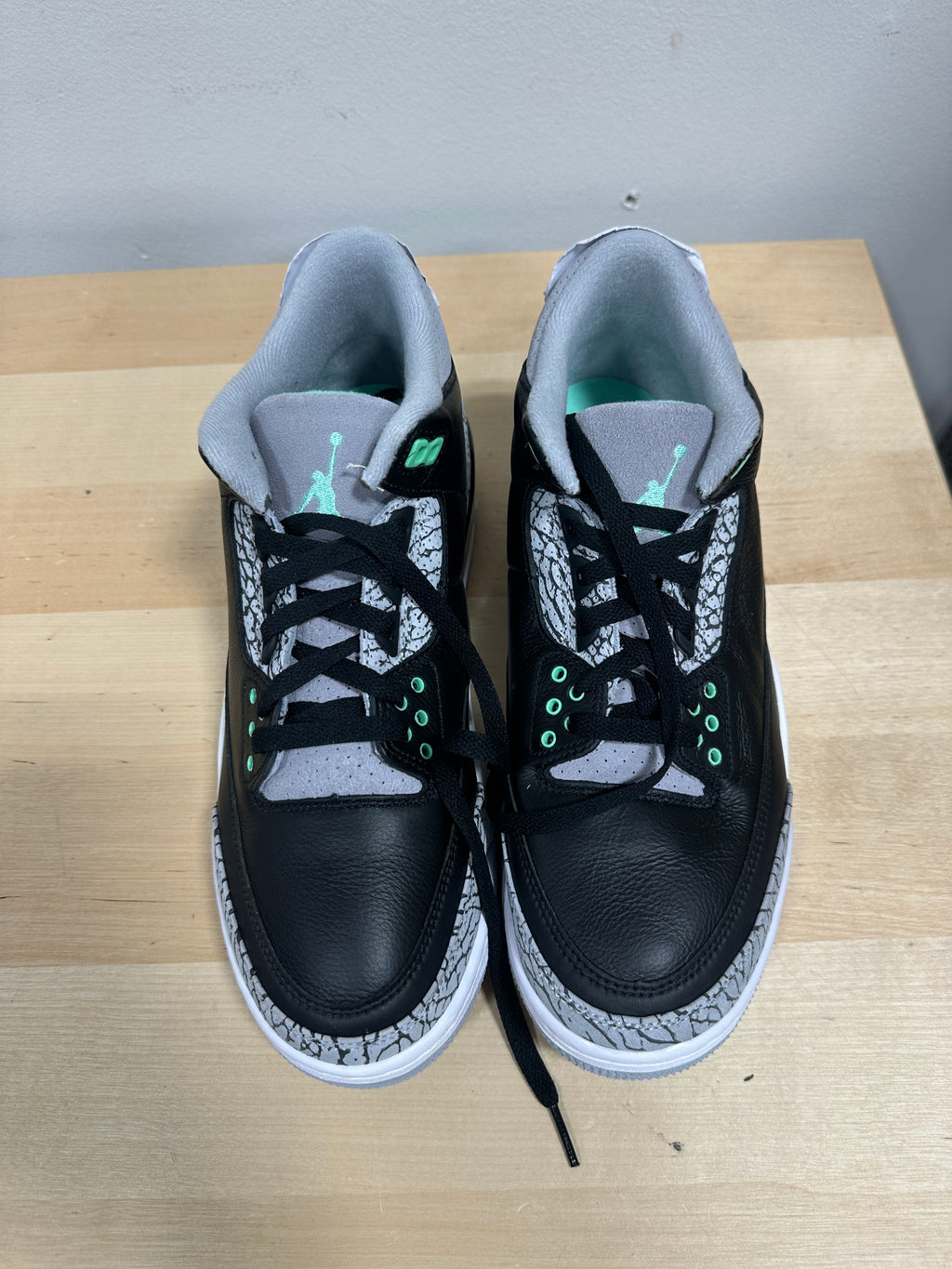 Nike Air Jordan 3 Retro Green Glow Black Cement Grey CT8532-031 Men’s Size 9.5
