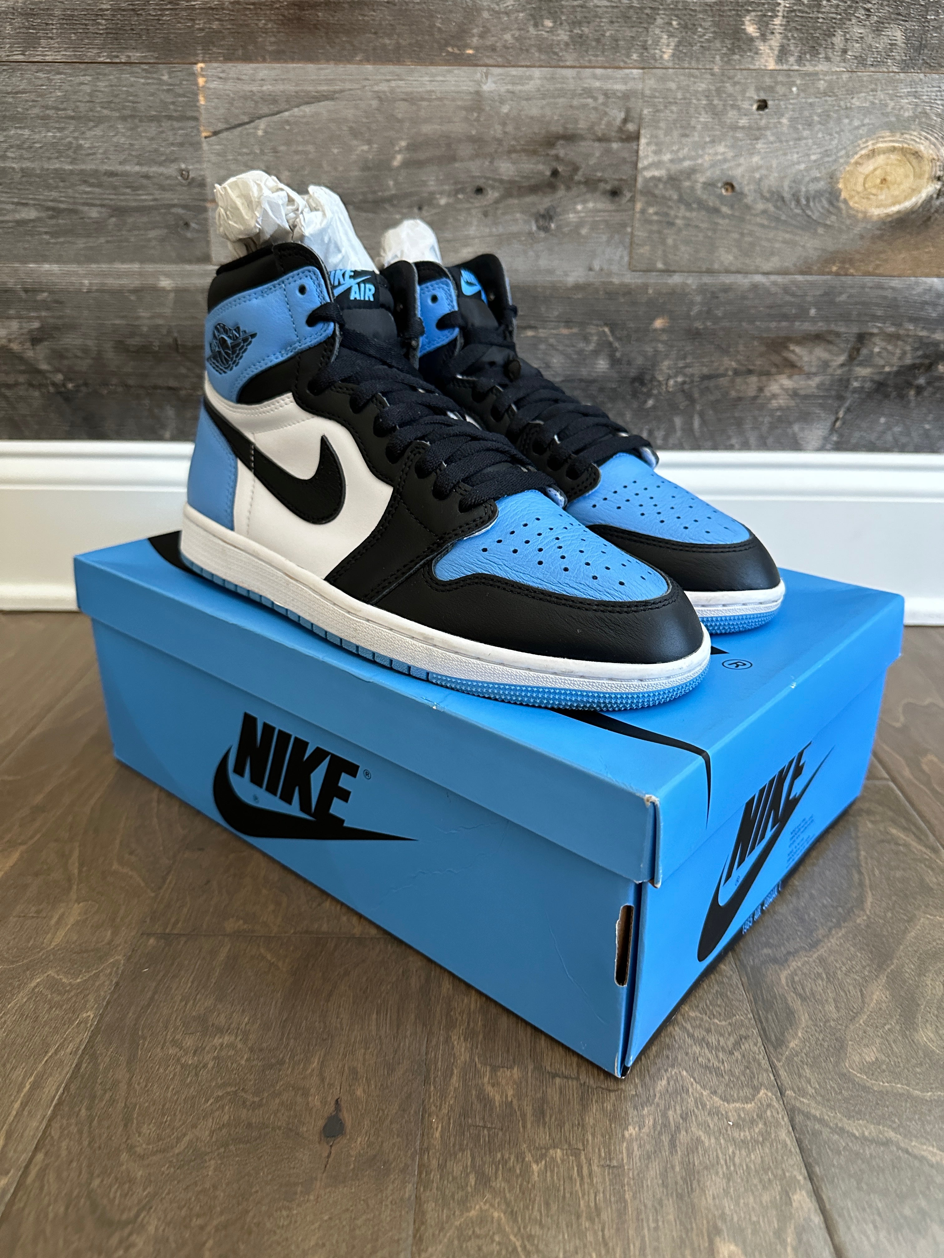 Jordan 1 Retro High OG UNC Toe Sz 9