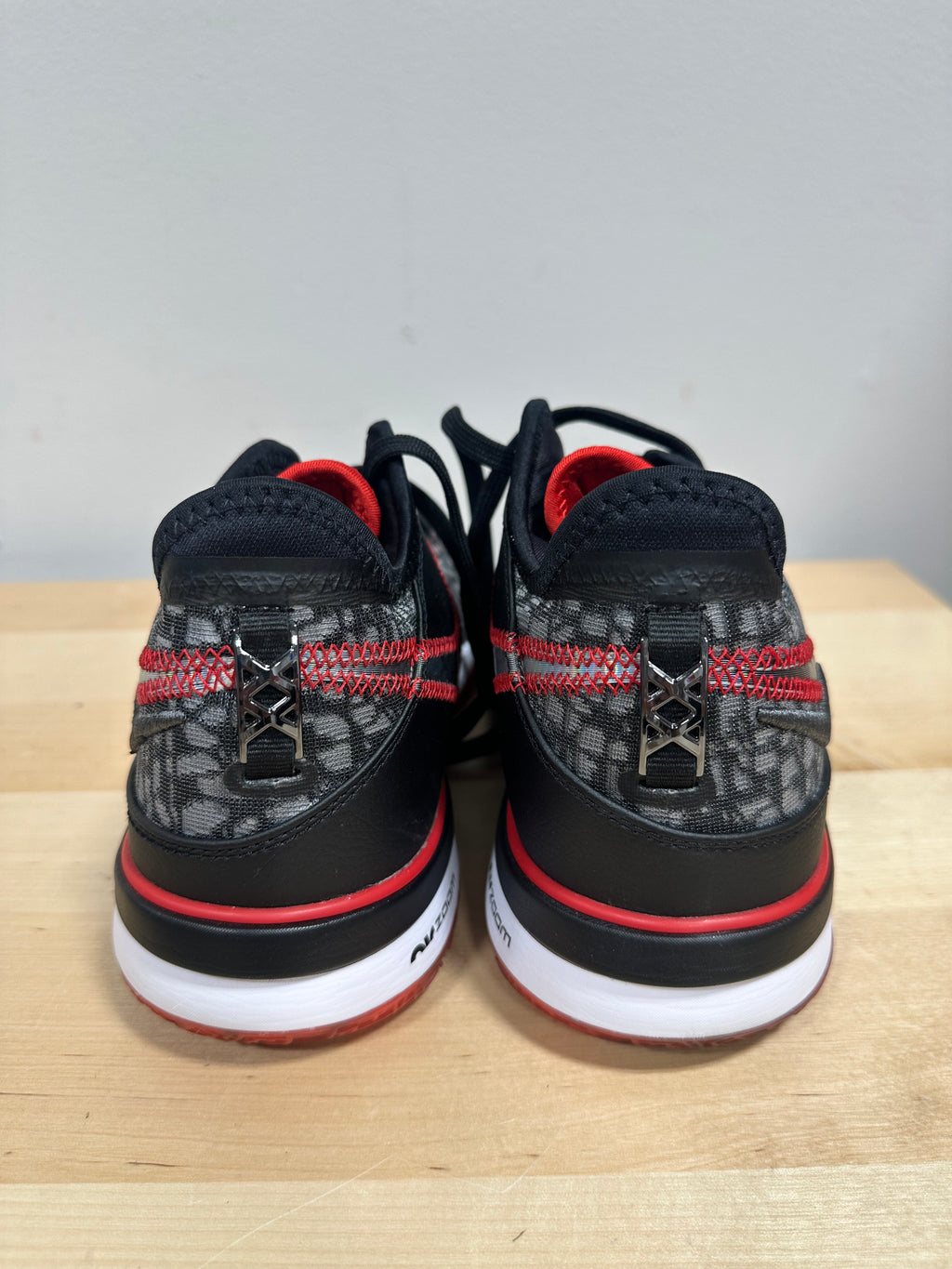 Nike FaZe Clan Zoom LeBron NXXT Gen Low Top Bred Men’s Size 11