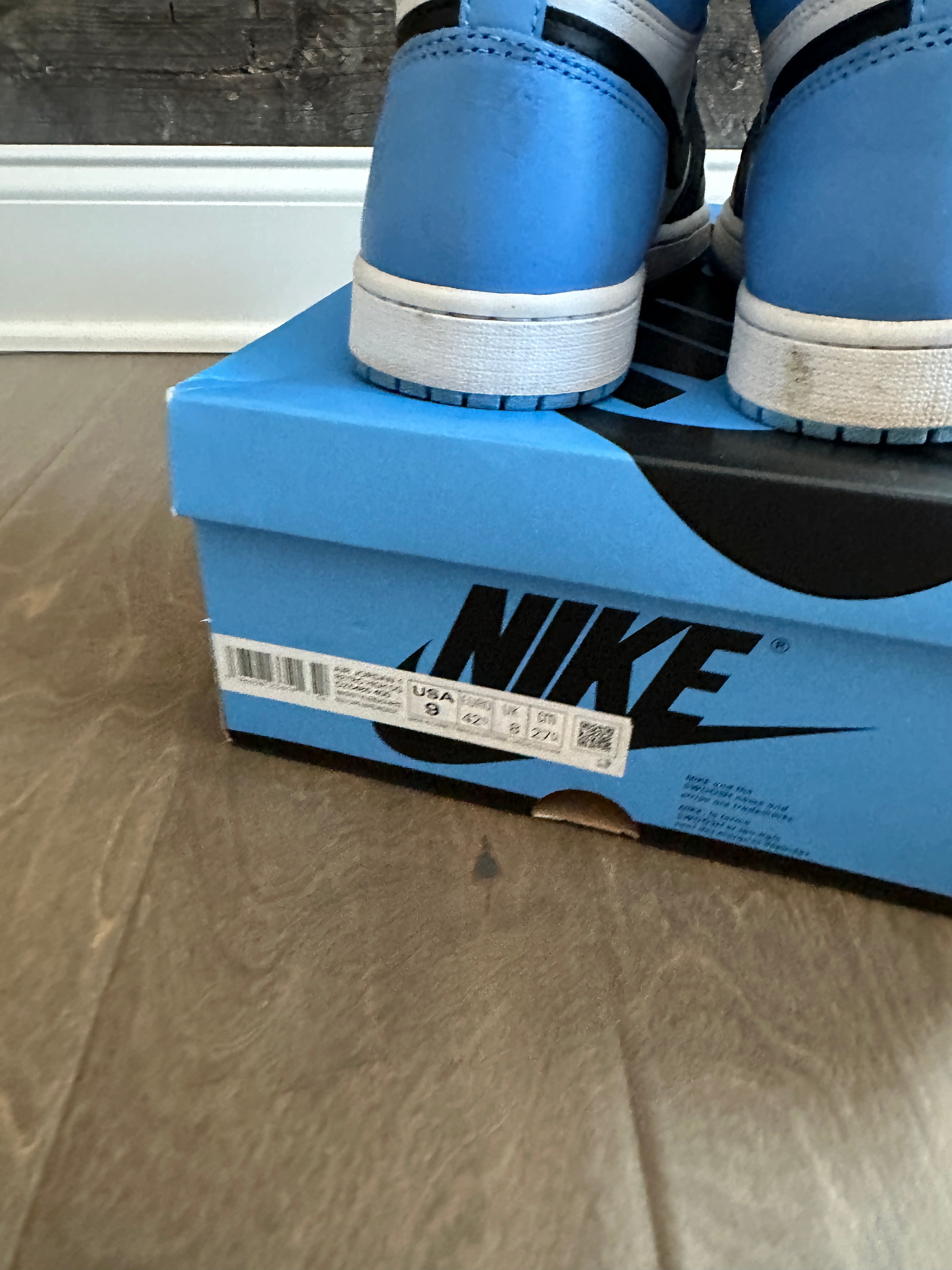 Jordan 1 Retro High OG UNC Toe Sz 9