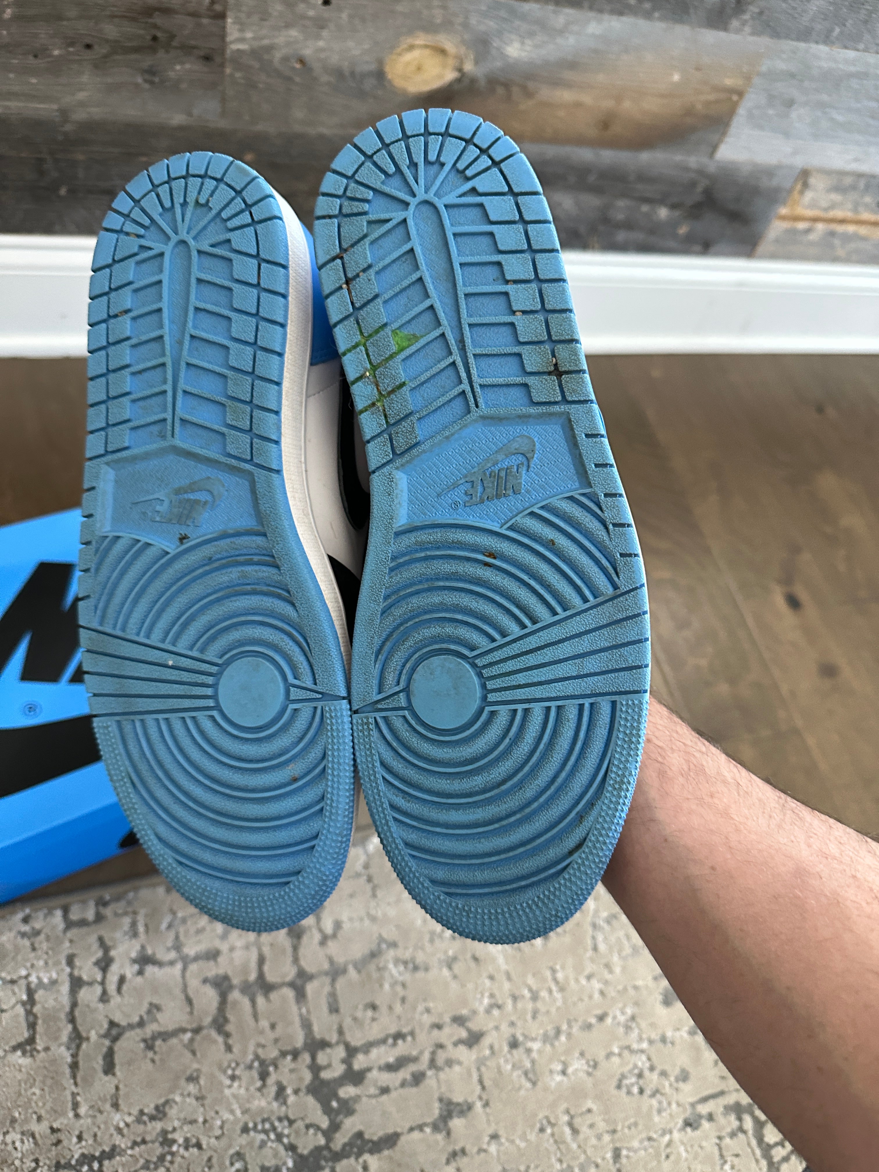 Jordan 1 Retro High OG UNC Toe Sz 9