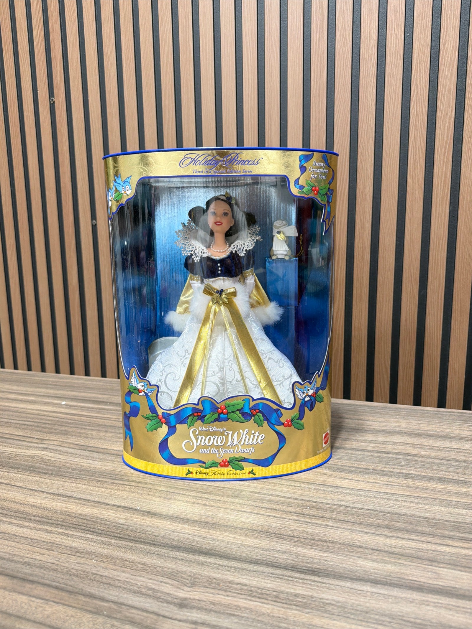 Disney's Snow White Holiday Princess Doll with Ornament 1998 Mattel 19898