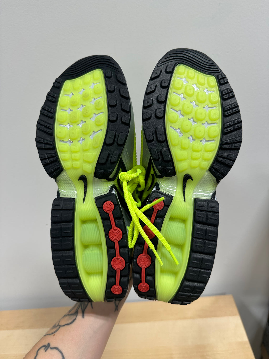 Nike Air Max Dn Volt Black Glow Metallic Silver DV3337-700 Men’s Size 10