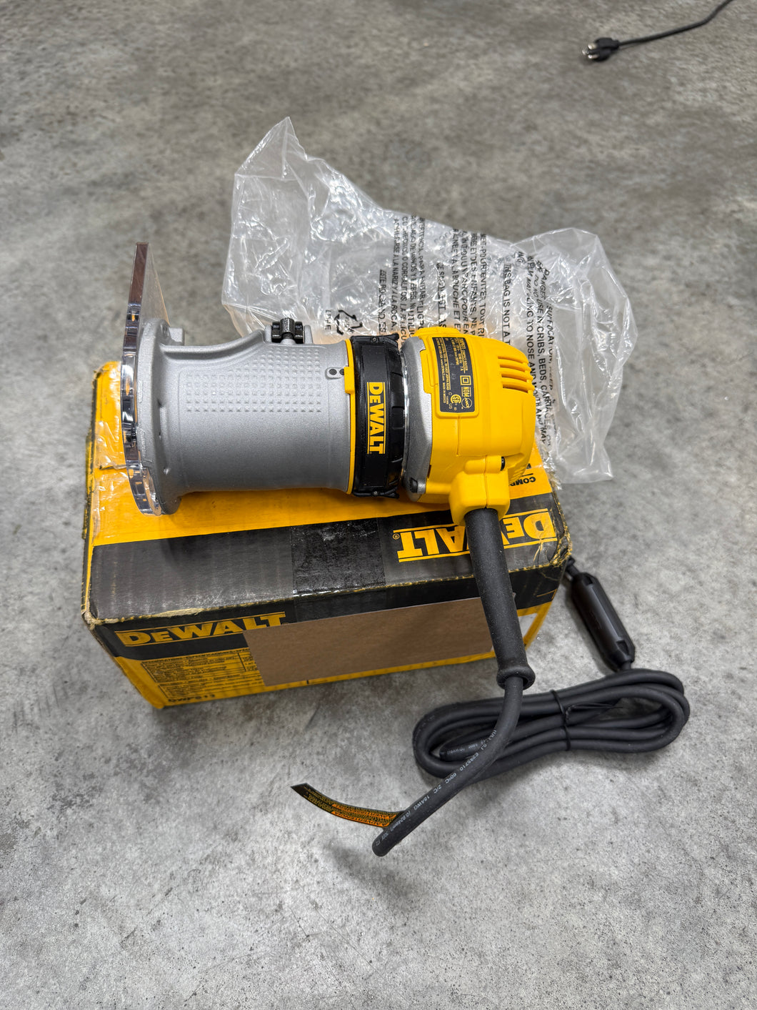 Dewalt 1.25Hp Variable Speed Compact Router