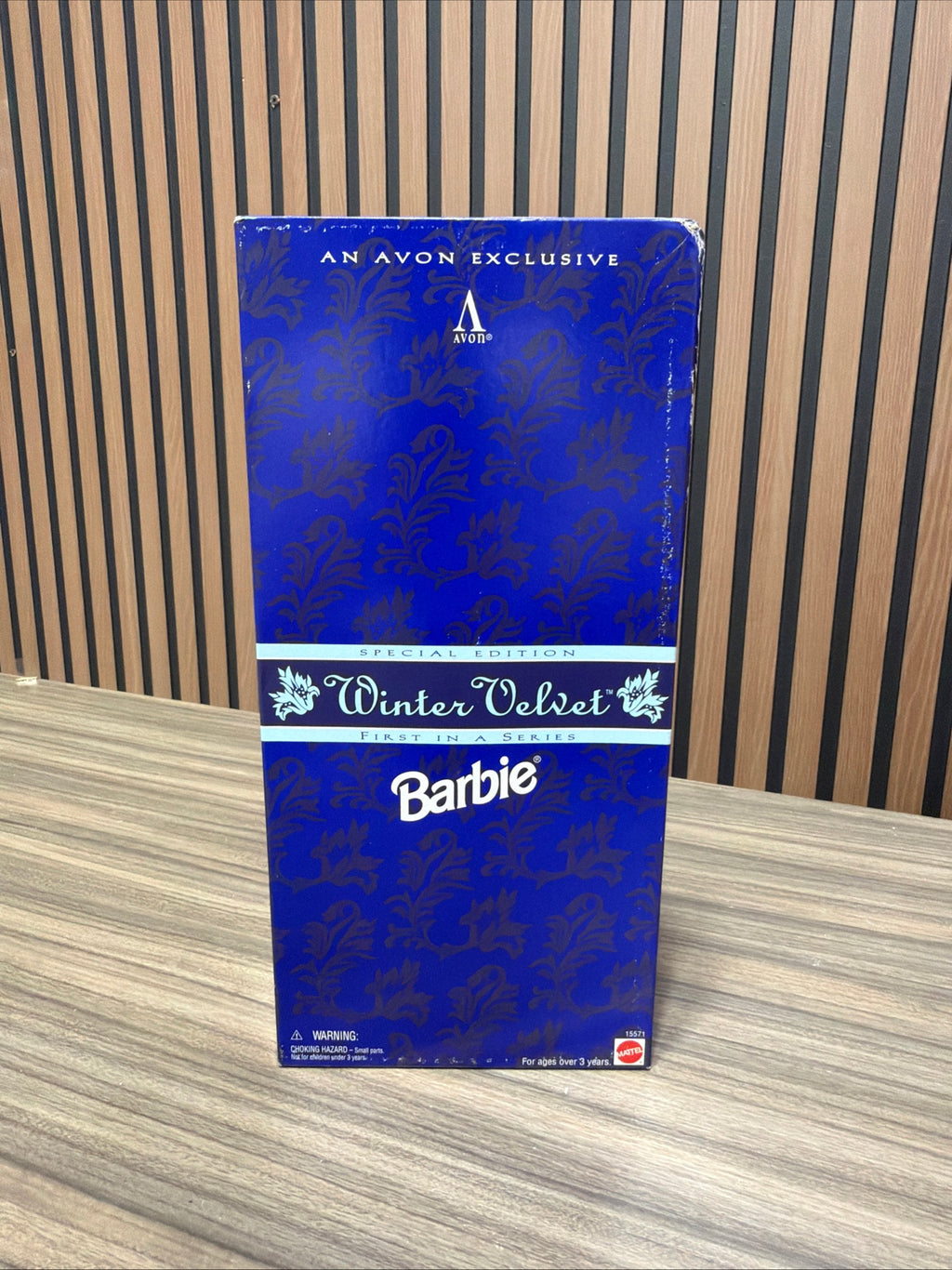 Winter Velvet Barbie Doll Avon Exclusive Blonde 1995 Mattel 15571