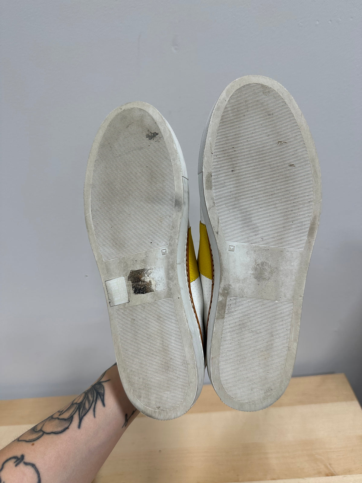 Canali White Perforated Leather Yellow Panel Low Top Sneakers 791212 Men's Size 10 (EU 43)