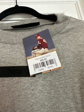 Load image into Gallery viewer, Essentials Long Sleeve Sz S
