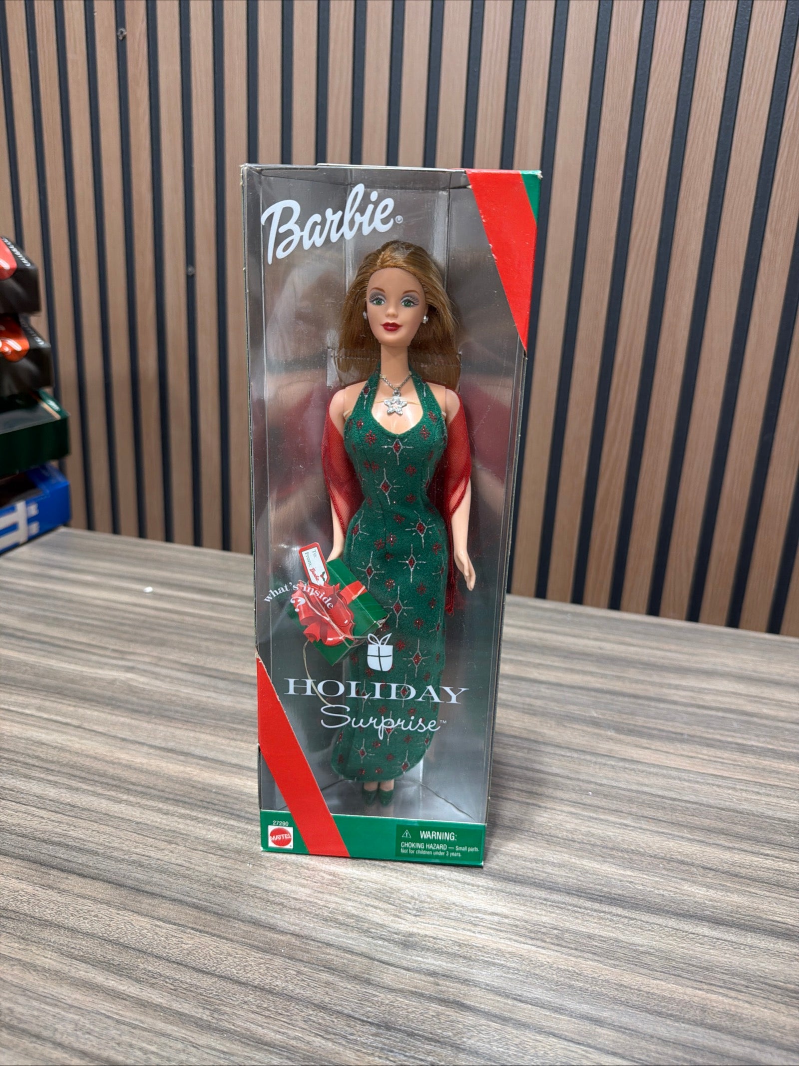 Holiday Surprise Barbie Doll 2000 Mattel 27290
