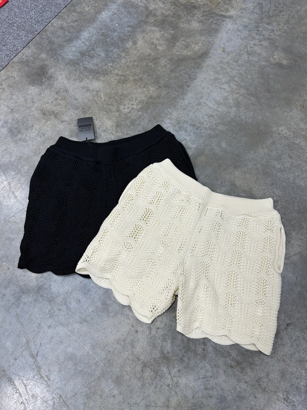 LWH Knitted Shorts Sz M (black and white)