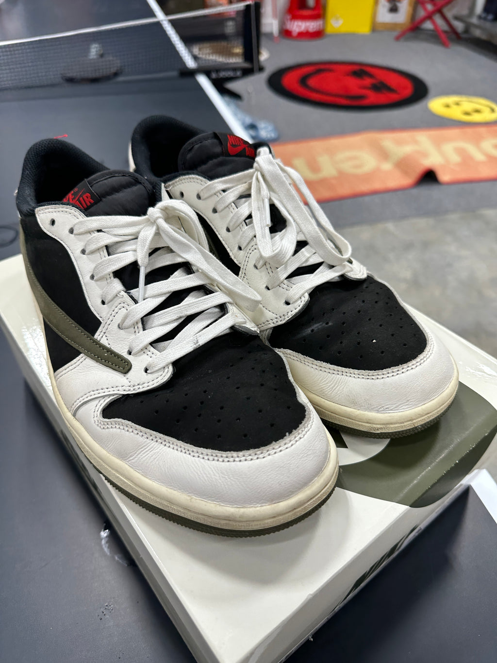 Travis Scott Jordan 1 Low Olive Sz 11.5M