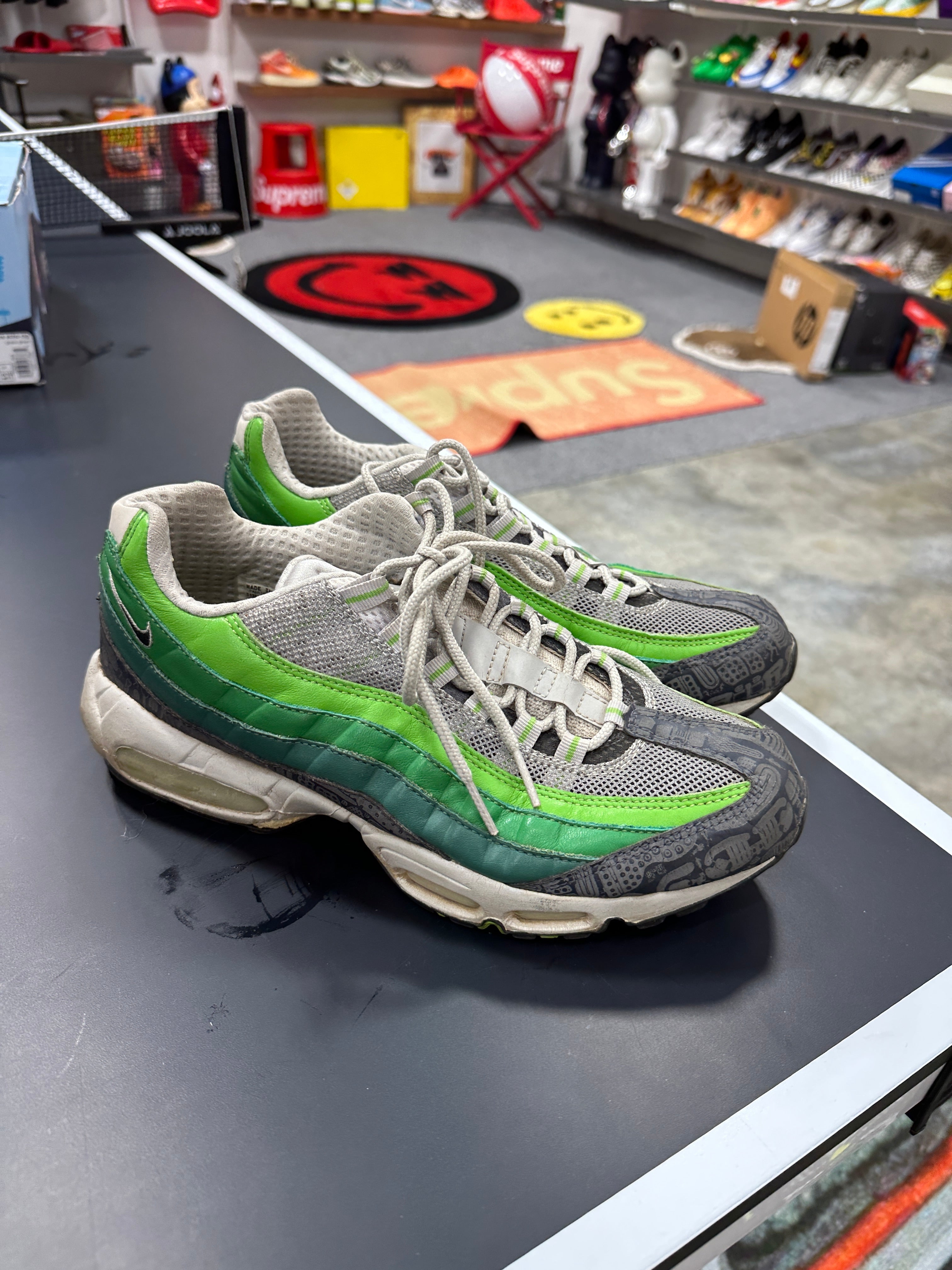 Nike Air Max 95 (BAD SHAPE) Sz 9.5