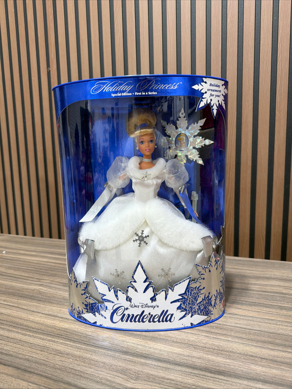 Disney Holiday Princess Cinderella Doll Special Edition 1996 Mattel 16090
