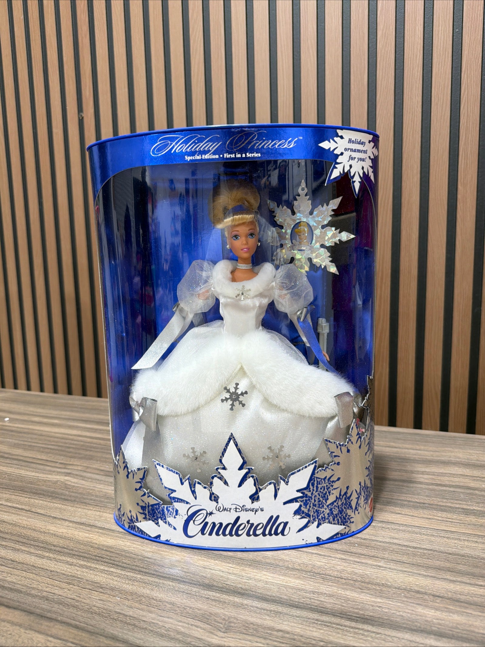 Disney Holiday Princess Cinderella Doll Special Edition 1996 Mattel 16090