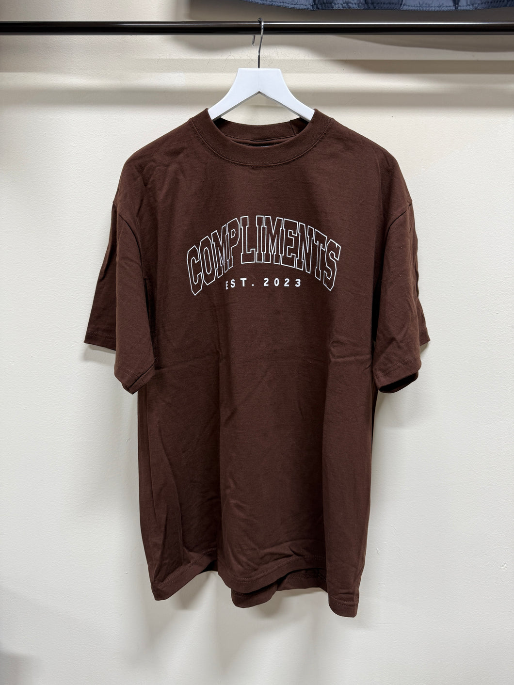 Compliments T-Shirt Sz XL