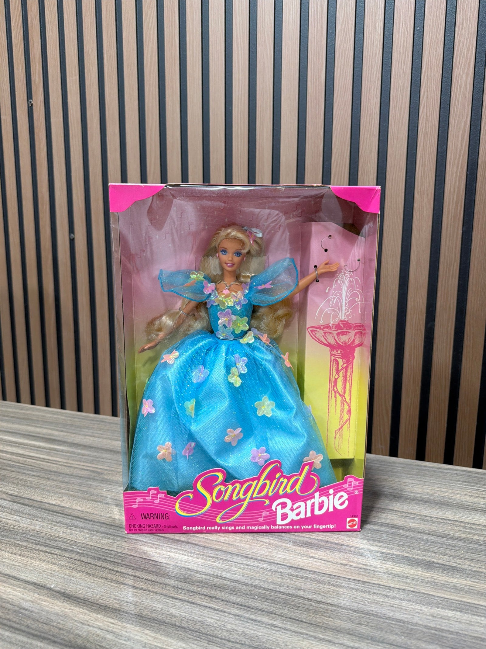 1995 Songbird Barbie Doll with Real Singing Songbird Mattel 14320