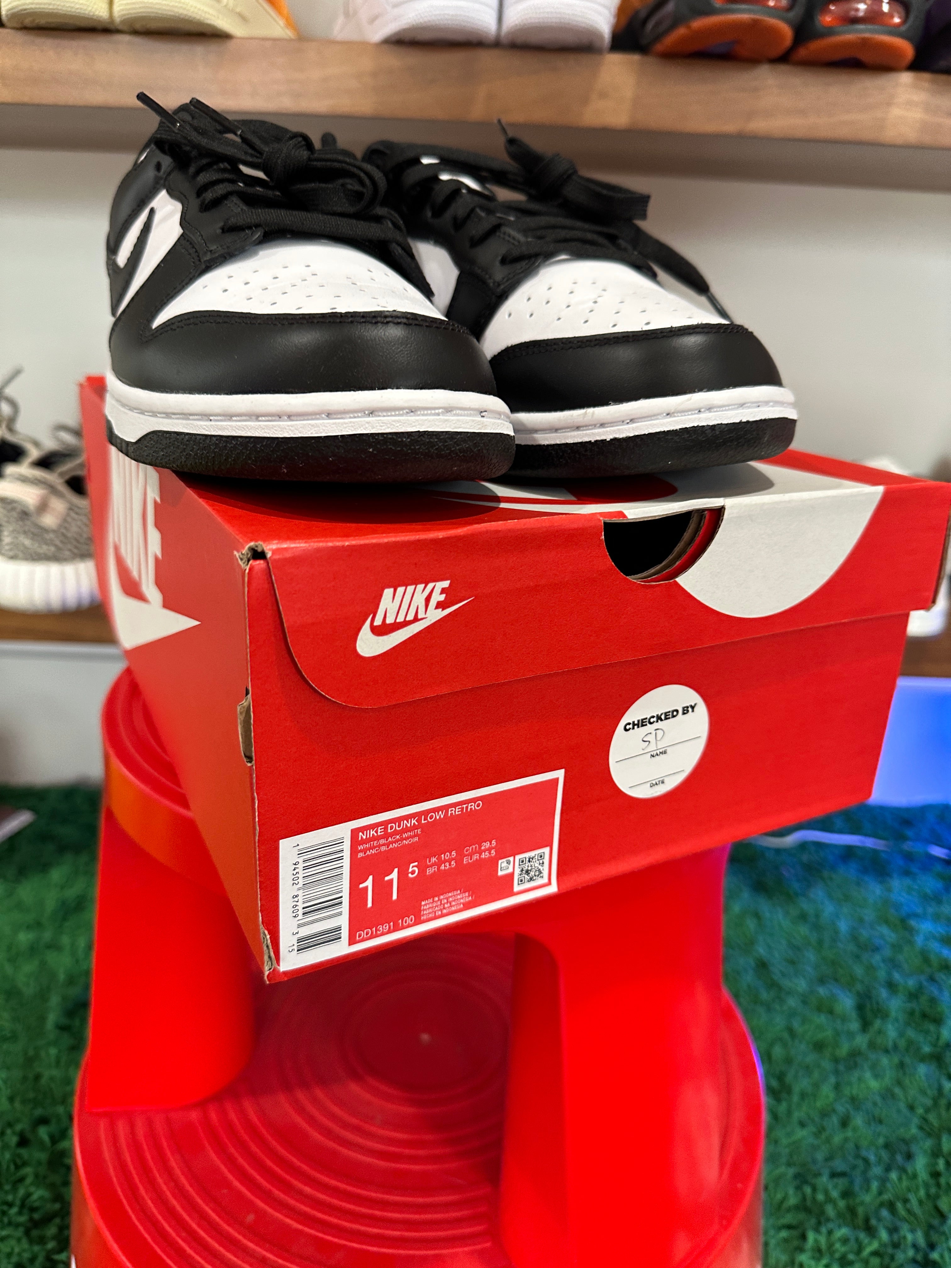 Nike Dunk Low Panda Sz 11.5