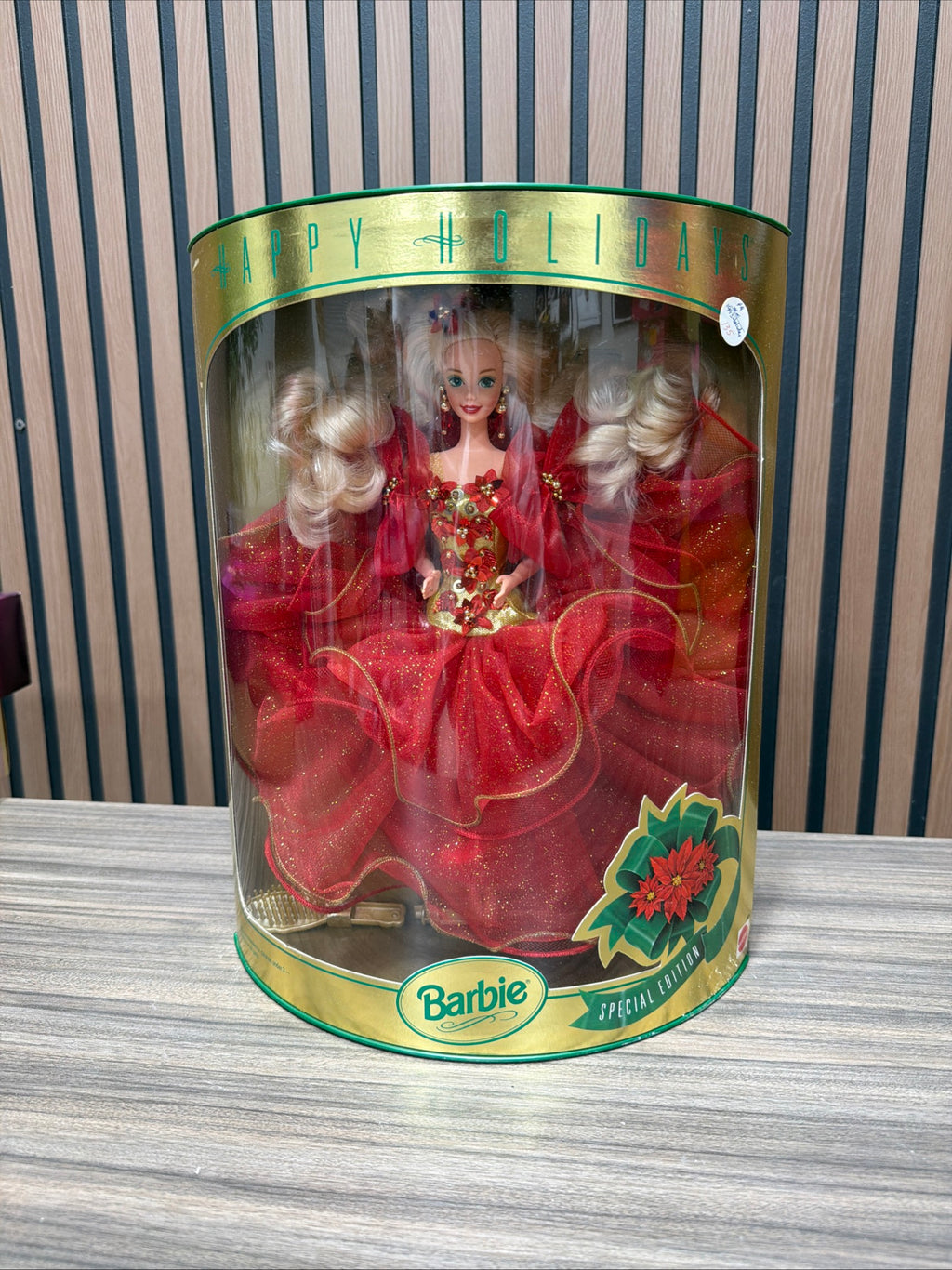 1993 Happy Holidays Barbie Doll Hallmark Special Edition Mattel No. 10824 NEW