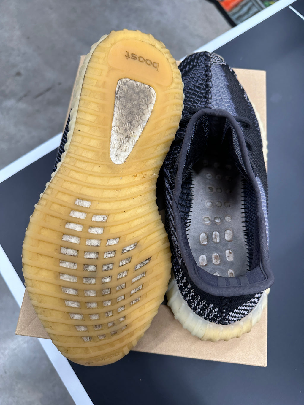 Yeezy 350 V2 Carbon Sz 11.5