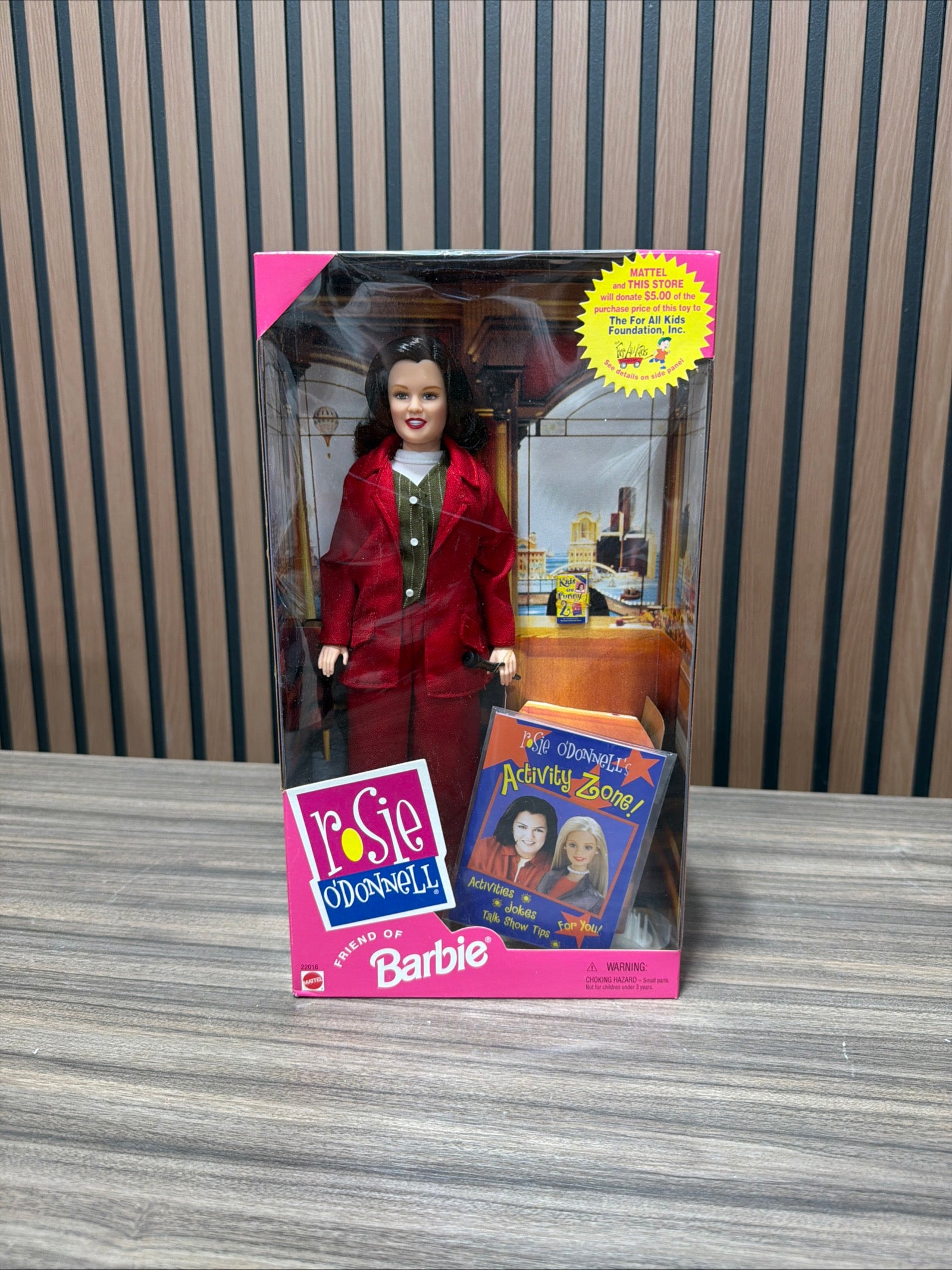 Rosie O'Donnell Friend of Barbie Doll 1999 Mattel 22016 NEW