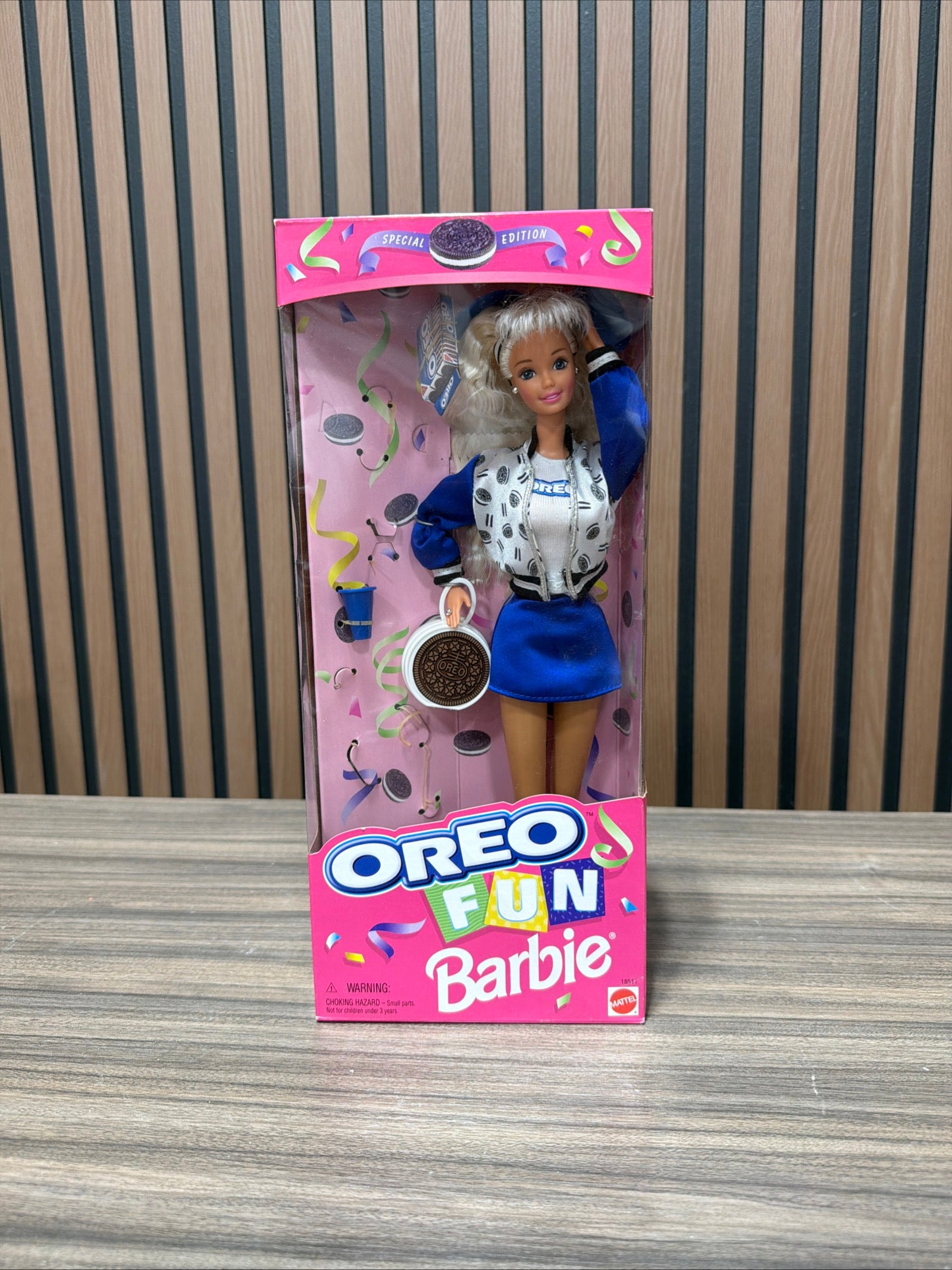 Oreo Fun Barbie Doll Special Edition 1997 Mattel No. 18511 NEW